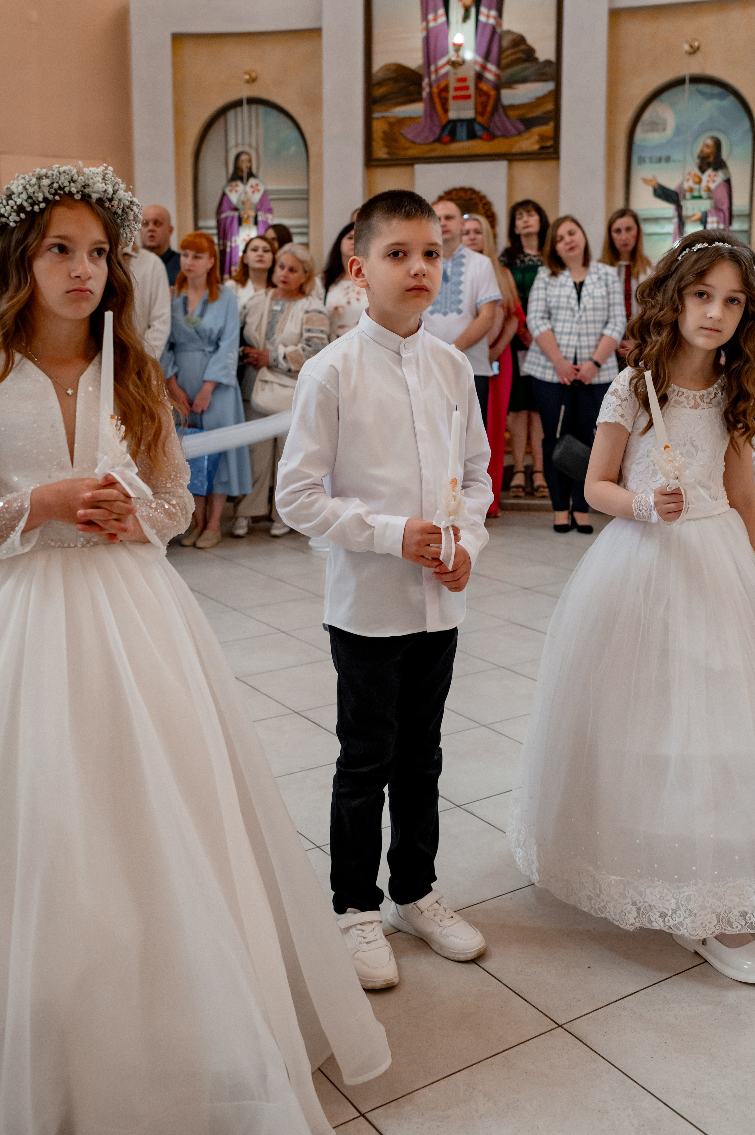 Фотосесія Першого Причастя Тернопіль, зйомка Причастя Тернопіль, Таїнство Першого Причастя Тернопіль, Катедра Причастя Тернопіль. Сімейний, дитячий та індивідуальний фотограф в м. Тернопіль, м. Львів