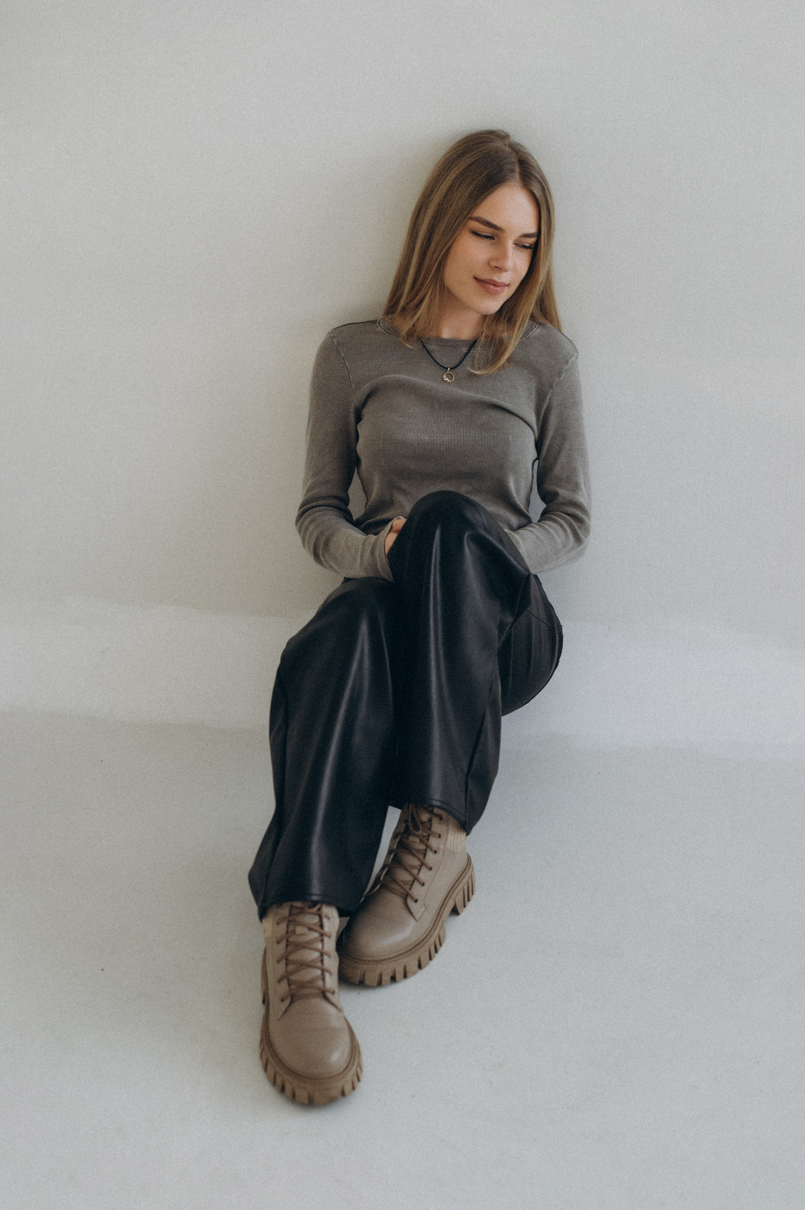 Фотосесія випускників, фотосесія на віньєтки Тернопіль, випускники Тернопіль, випуск 2025. Сімейний, дитячий та індивідуальний фотограф в м. Тернопіль, м. Львів