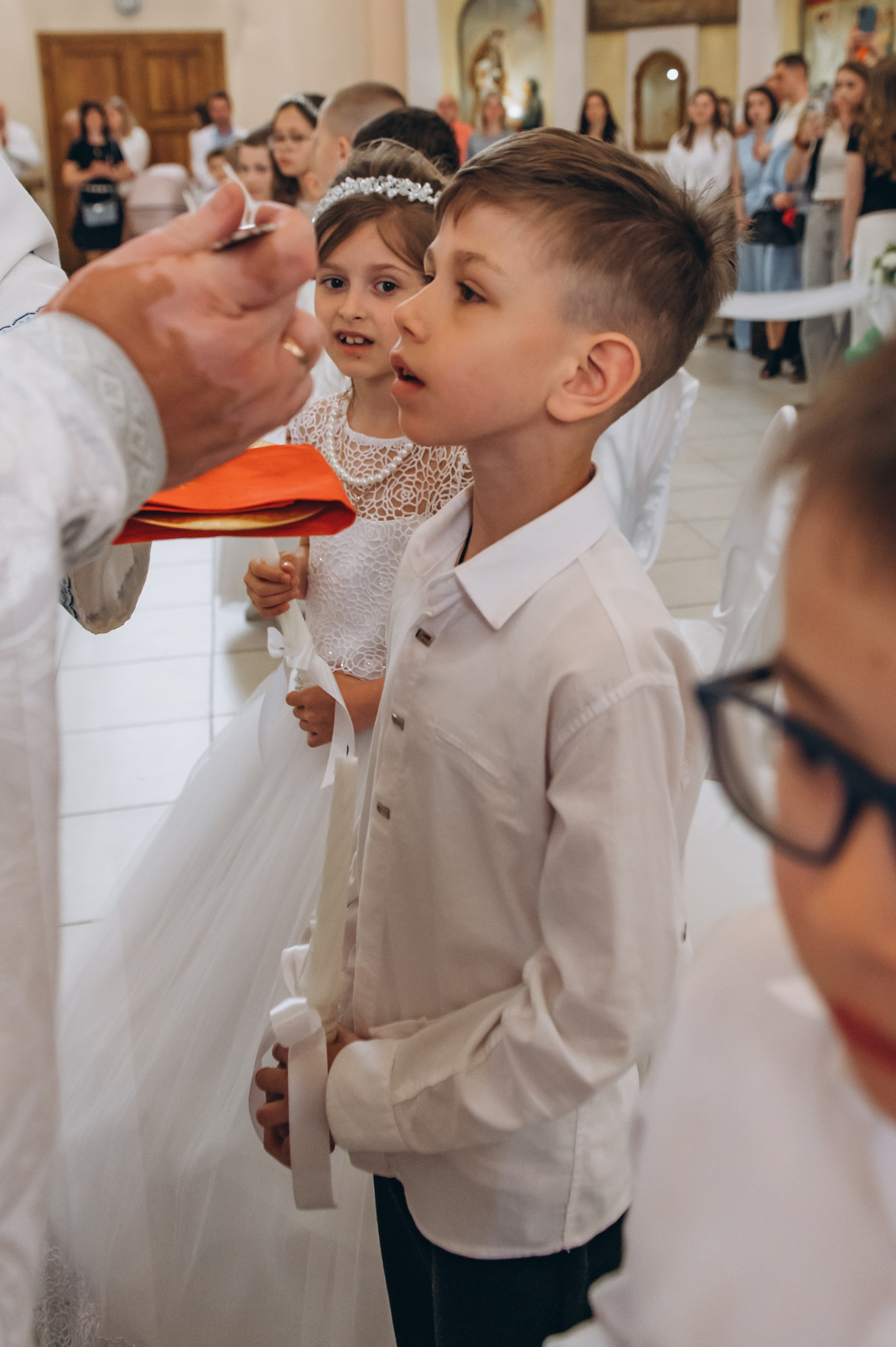 Фотосесія Причастя Тернопіль, зйомка Причастя, фотограф на Причастя Тернопіль, Причастя Львів, церква Петра і Павла. Сімейний, дитячий та індивідуальний фотограф в м. Тернопіль, м. Львів