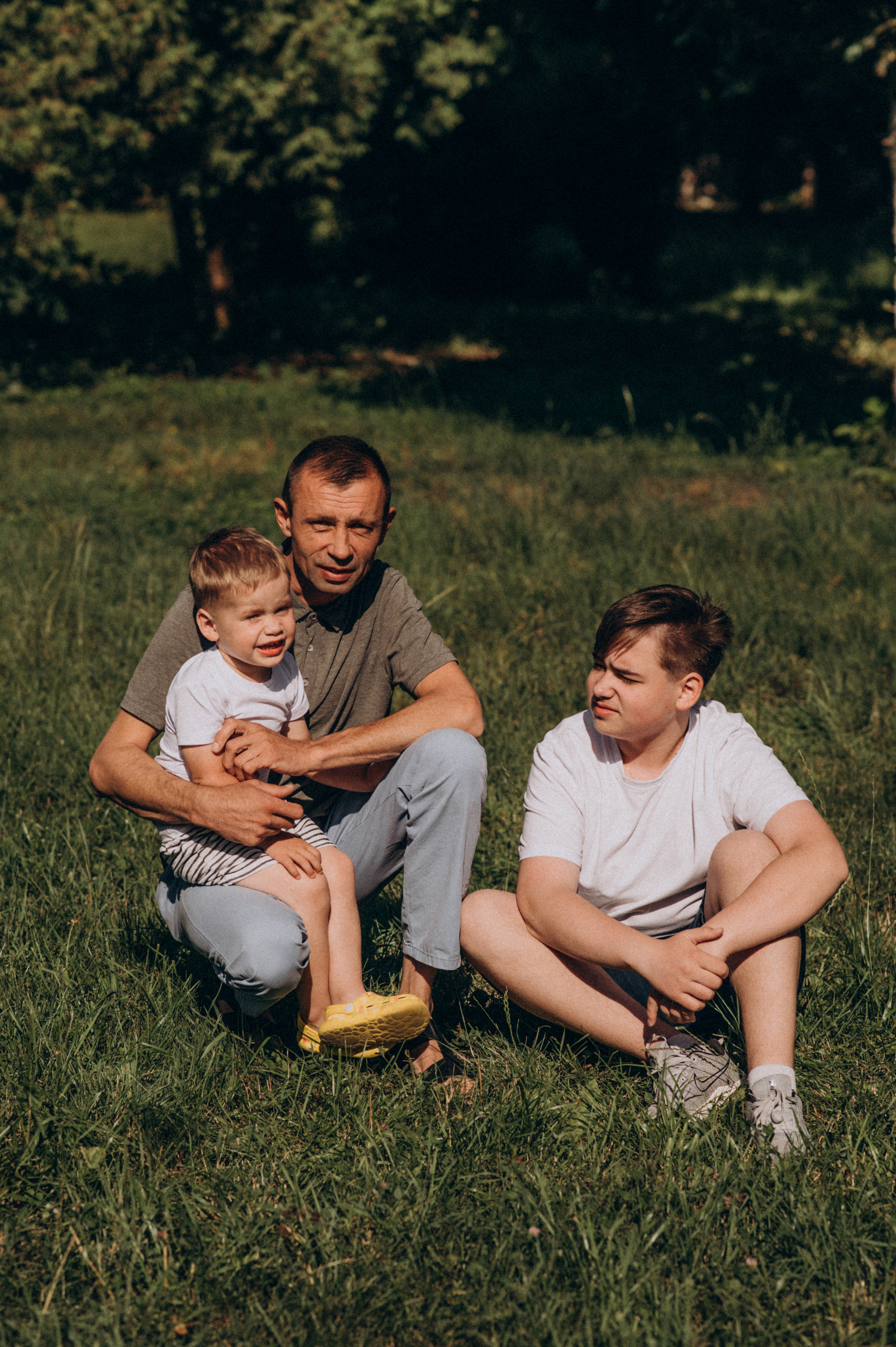 Сімейна літня фотосесія в парку, сімейний фотограф Тернопіль Львів. Сімейний, дитячий та індивідуальний фотограф в м. Тернопіль, м. Львів