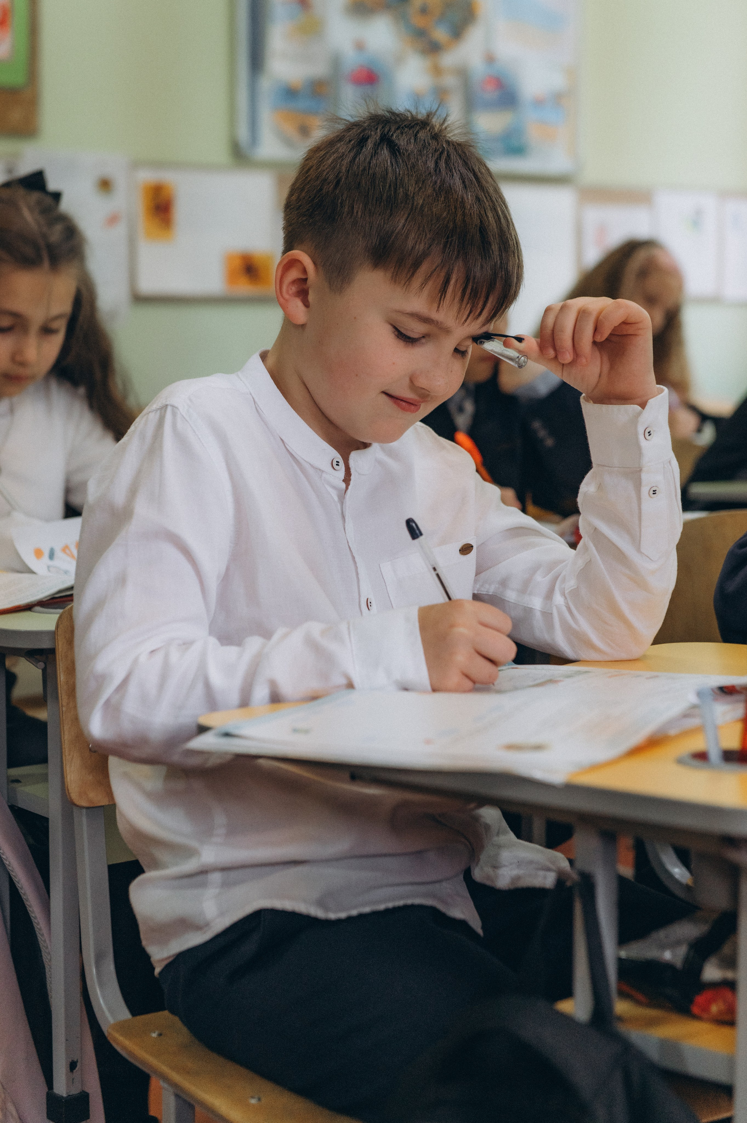 Шкільна фотосесія на віньєтки Тернопіль, фотосесія випускників Тернопіль, зйомка на віньєтки, шкільні фотоальбоми Тернопіль. Сімейний, дитячий та індивідуальний фотограф в м. Тернопіль, м. Львів