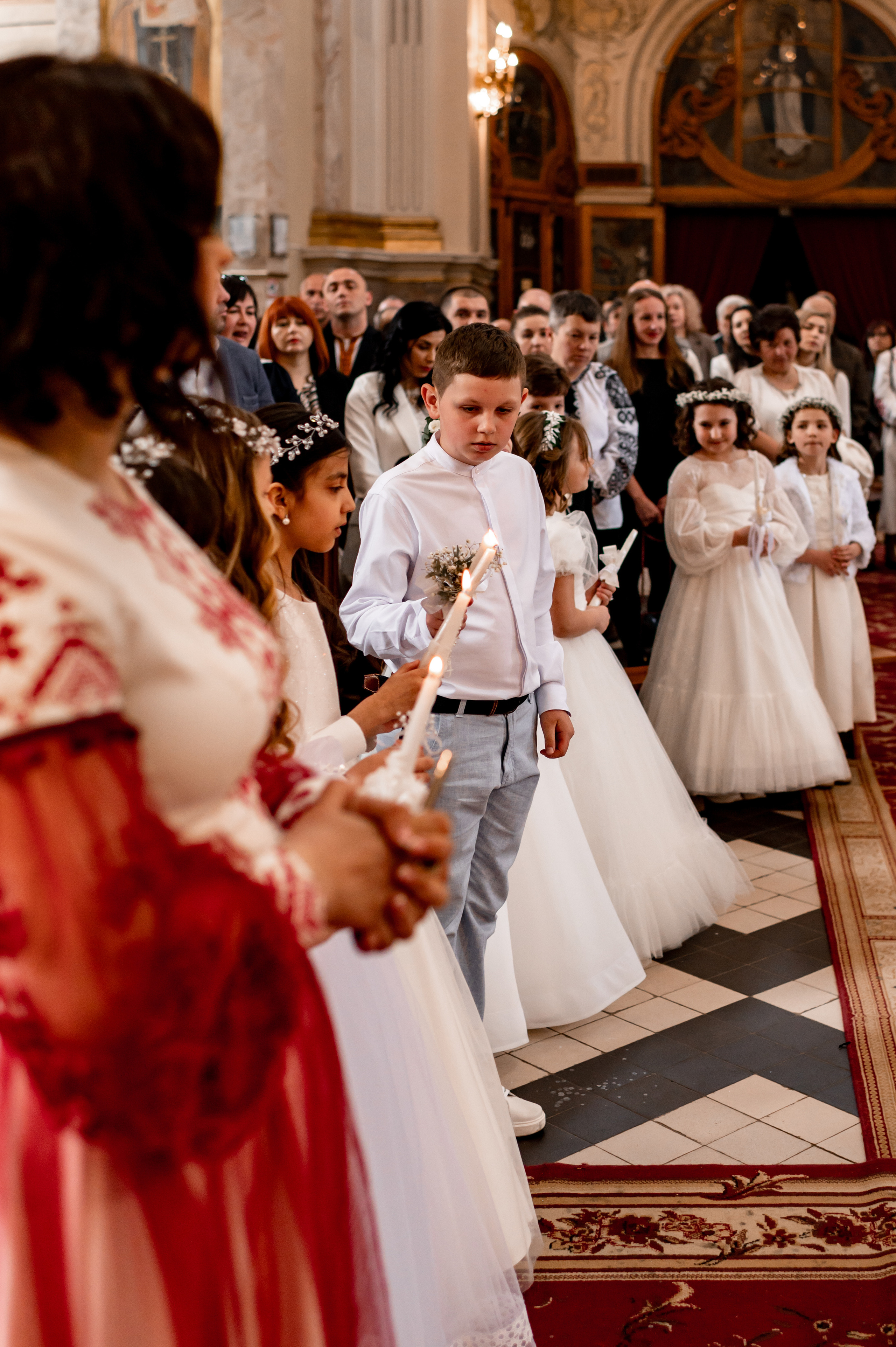 Фотосесія Першого Причастя Тернопіль, зйомка Причастя Тернопіль, Таїнство Першого Причастя Тернопіль, Катедра Причастя Тернопіль. Сімейний, дитячий та індивідуальний фотограф в м. Тернопіль, м. Львів