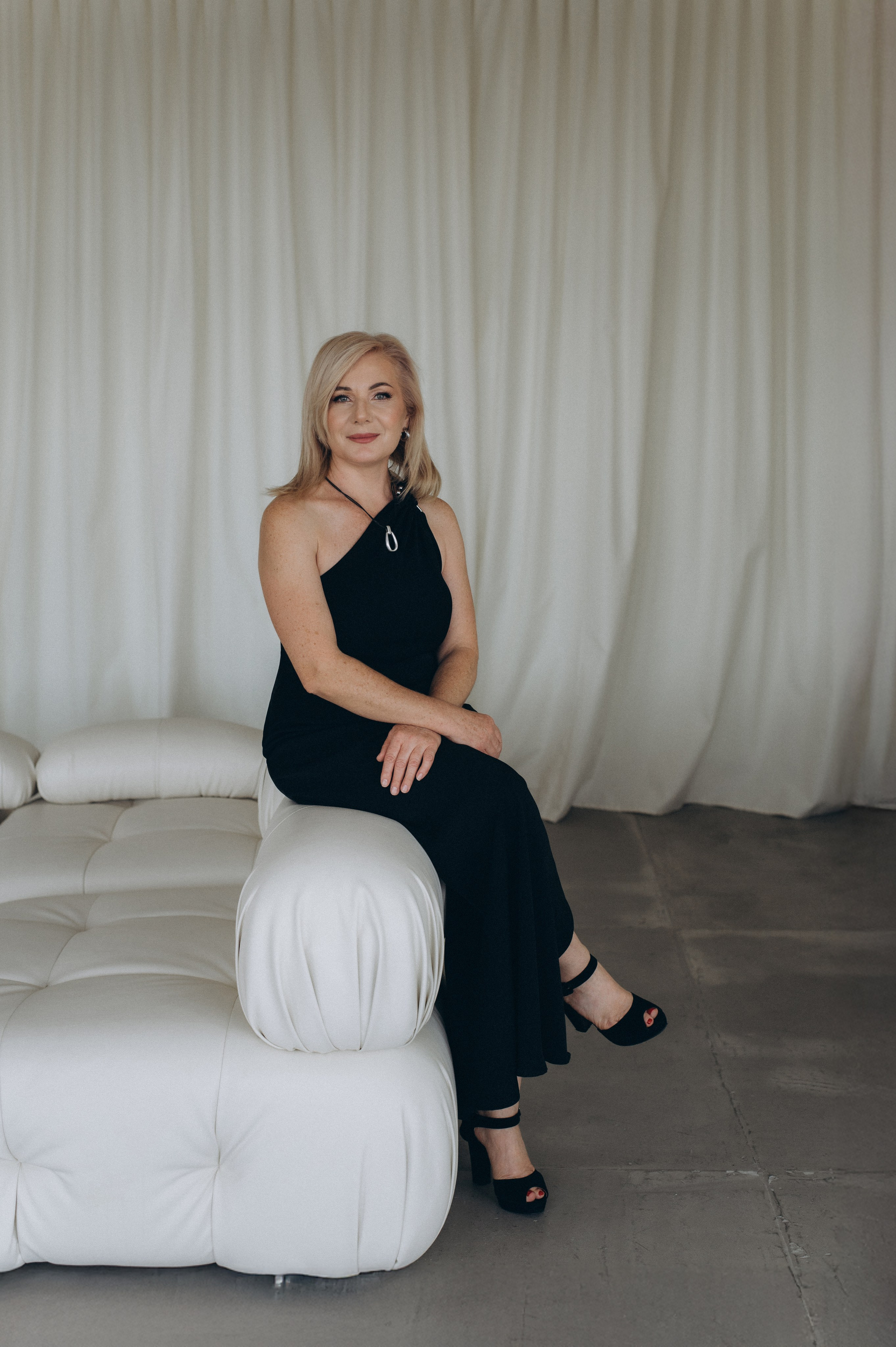 Індивідуальна фотосесія у студії Тернопіль, портретна зйомка Тернопіль, портретний фотограф Львів Тернопіль. Сімейний, дитячий та індивідуальний фотограф в м. Тернопіль, м. Львів