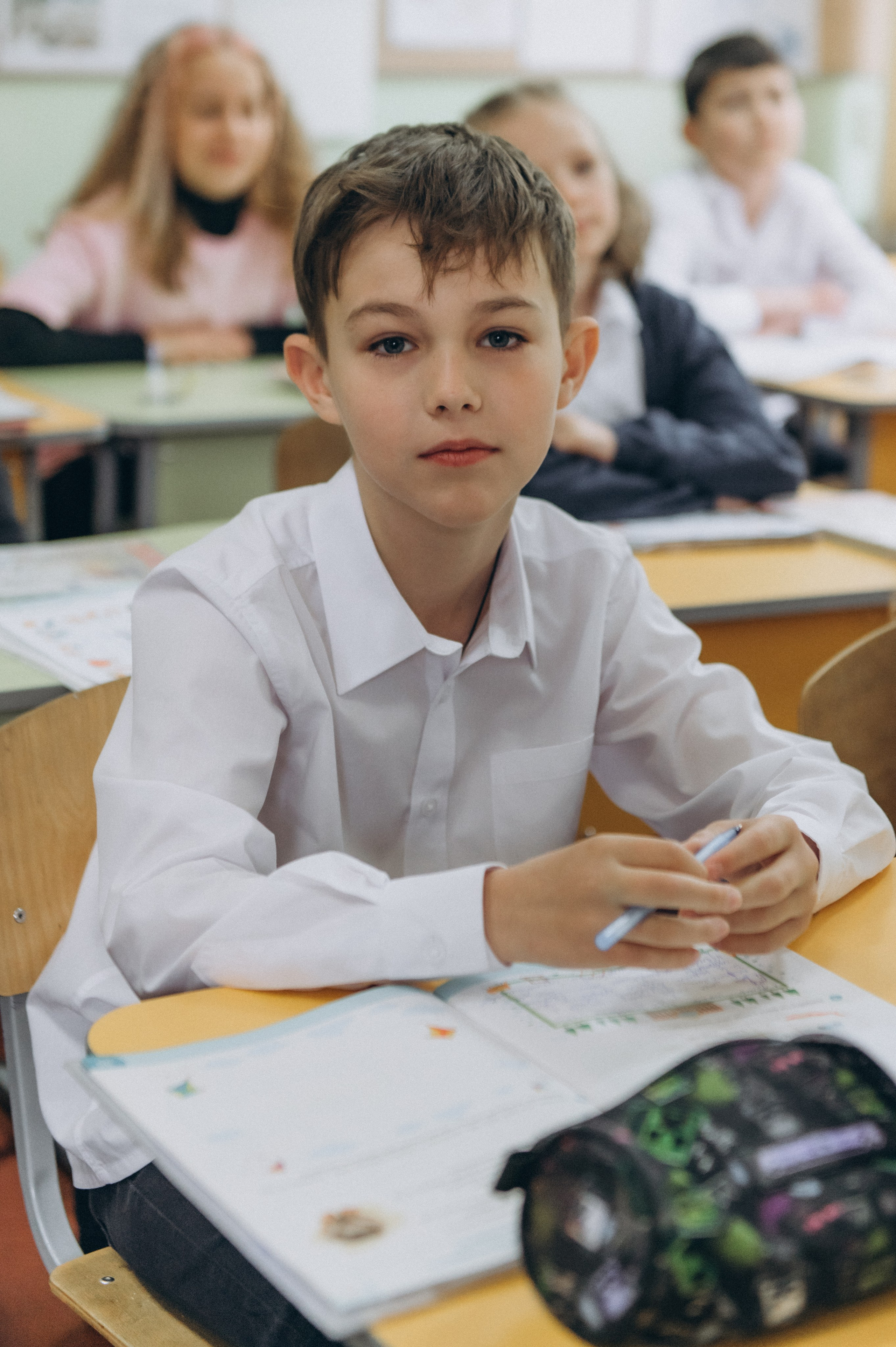 Шкільна фотосесія на віньєтки Тернопіль, фотосесія випускників Тернопіль, зйомка на віньєтки, шкільні фотоальбоми Тернопіль. Сімейний, дитячий та індивідуальний фотограф в м. Тернопіль, м. Львів