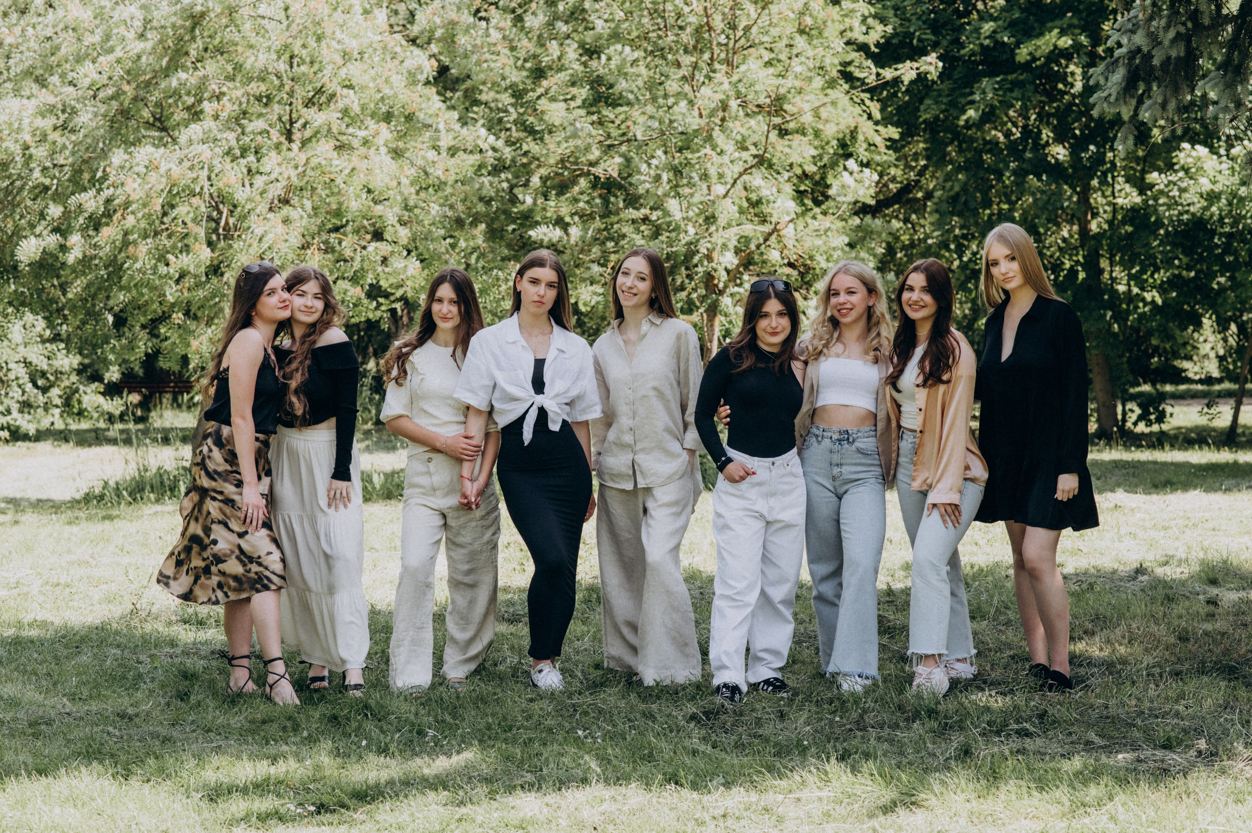 Фотосесія випускників, зйомка випускників Тернопіль Львів, випускні фотоальбоми Тернопіль, шкільні фотоальбоми Тернопіль. Сімейний, дитячий та індивідуальний фотограф в м. Тернопіль, м. Львів