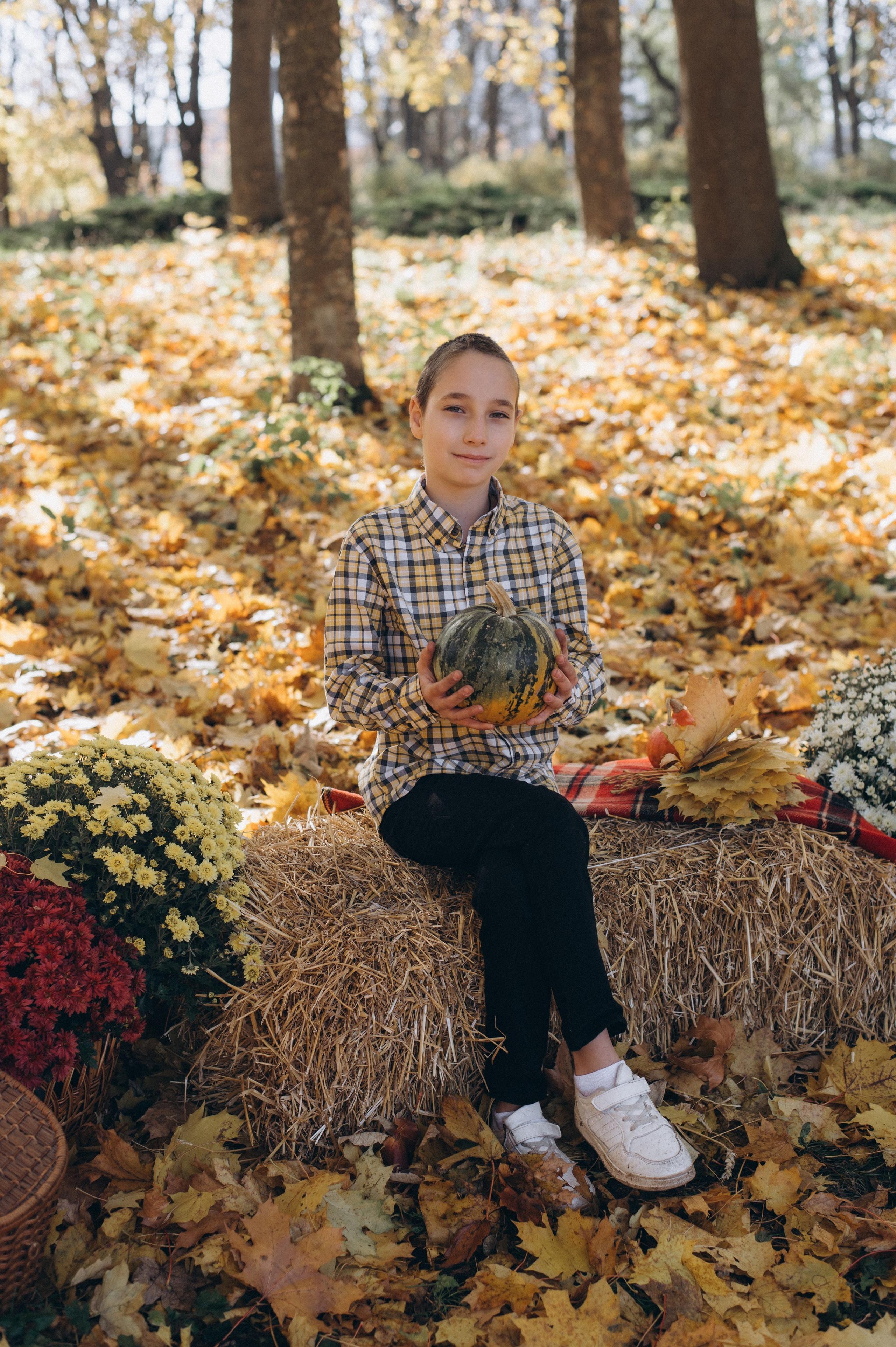 Осіння фотосесія 4 класу на віньєтки, випускні фотоальбоми Тернопіль, фотосесія випускників Тернопіль, шкільний випускний альбом Тернопіль. Сімейний, дитячий та індивідуальний фотограф в м. Тернопіль, м. Львів