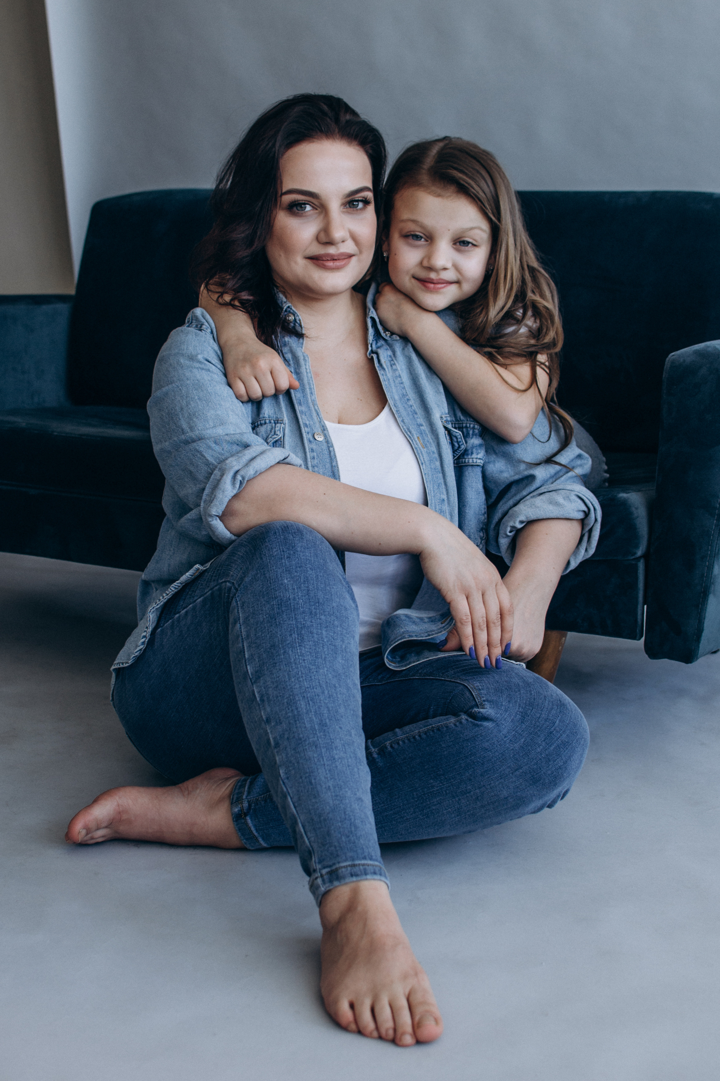 Мама і донечка. Студійна сімейна фотосесія. Сімейний, дитячий та індивідуальний фотограф в м. Тернопіль, м. Львів