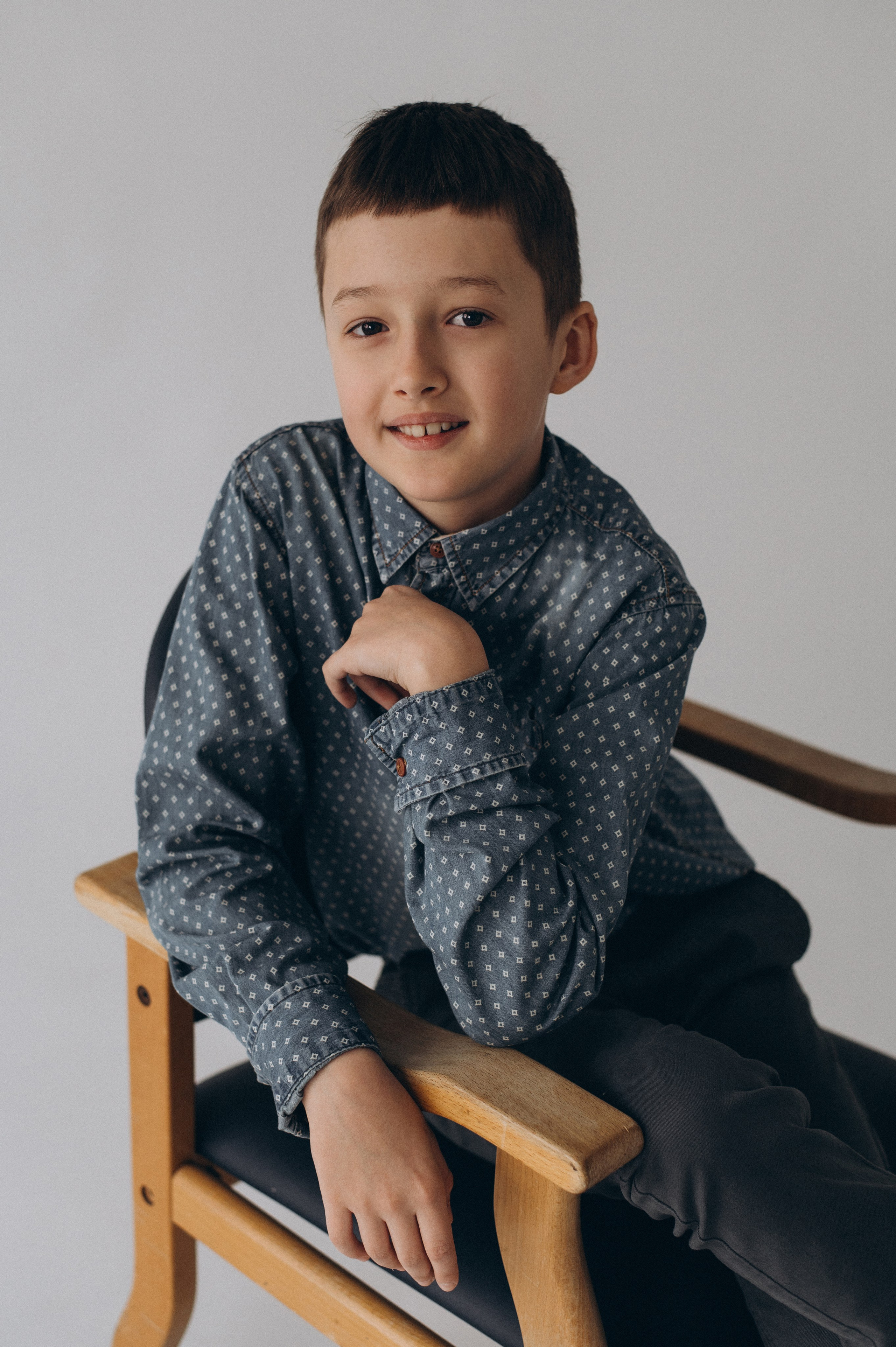 Шкільна фотосесія на віньєтки Тернопіль, шкільні альбоми, фотосесія випускників Тернопіль, випускний альбом, фотограф випускний Тернопіль. Сімейний, дитячий та індивідуальний фотограф в м. Тернопіль, м. Львів