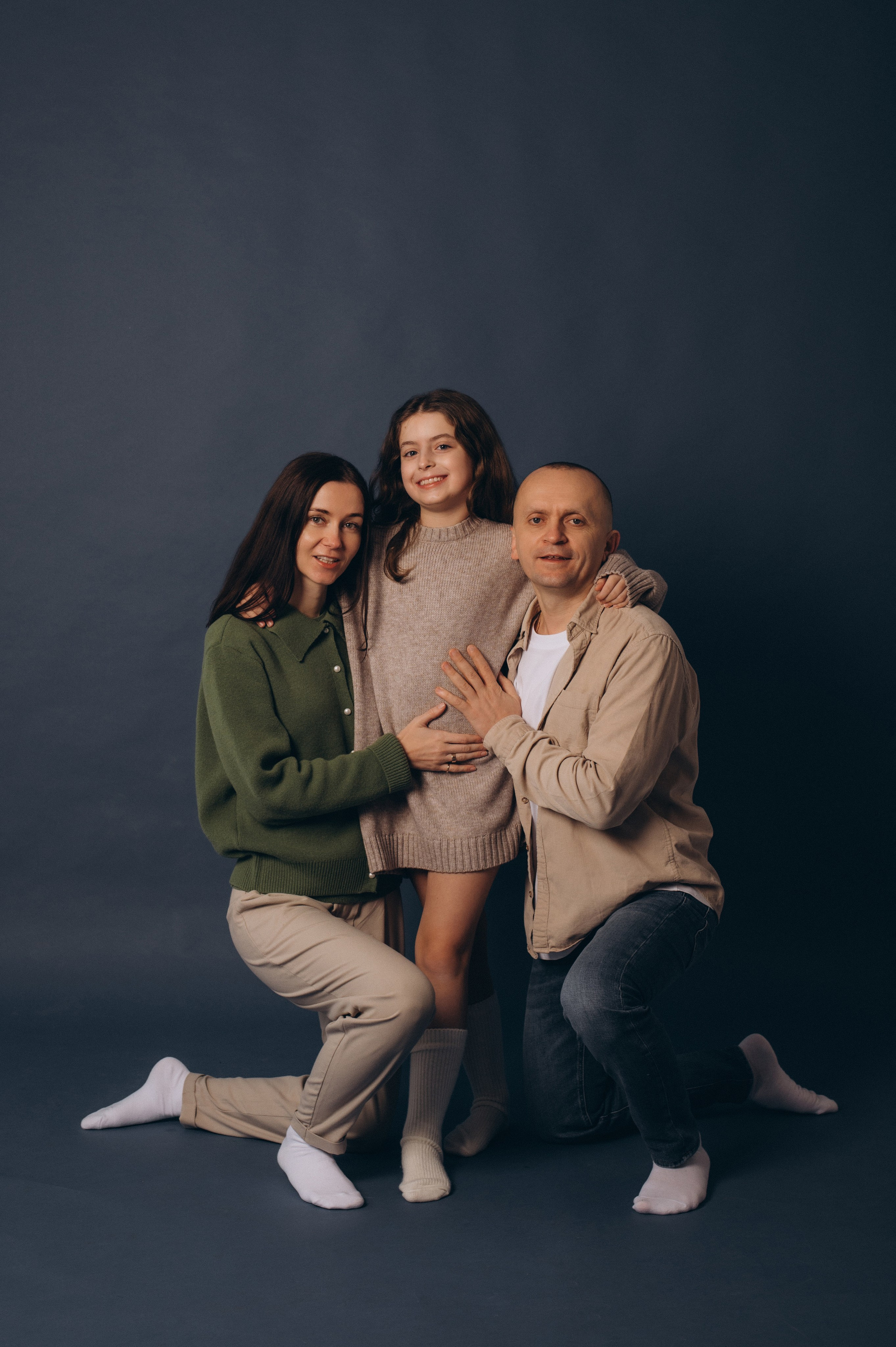 Сімейна фотосесія у студії Тернопіль, новорічна зйомка Тернопіль, фотодень Тернопіль, сімейний фотогаф Львів. Сімейний, дитячий та індивідуальний фотограф в м. Тернопіль, м. Львів