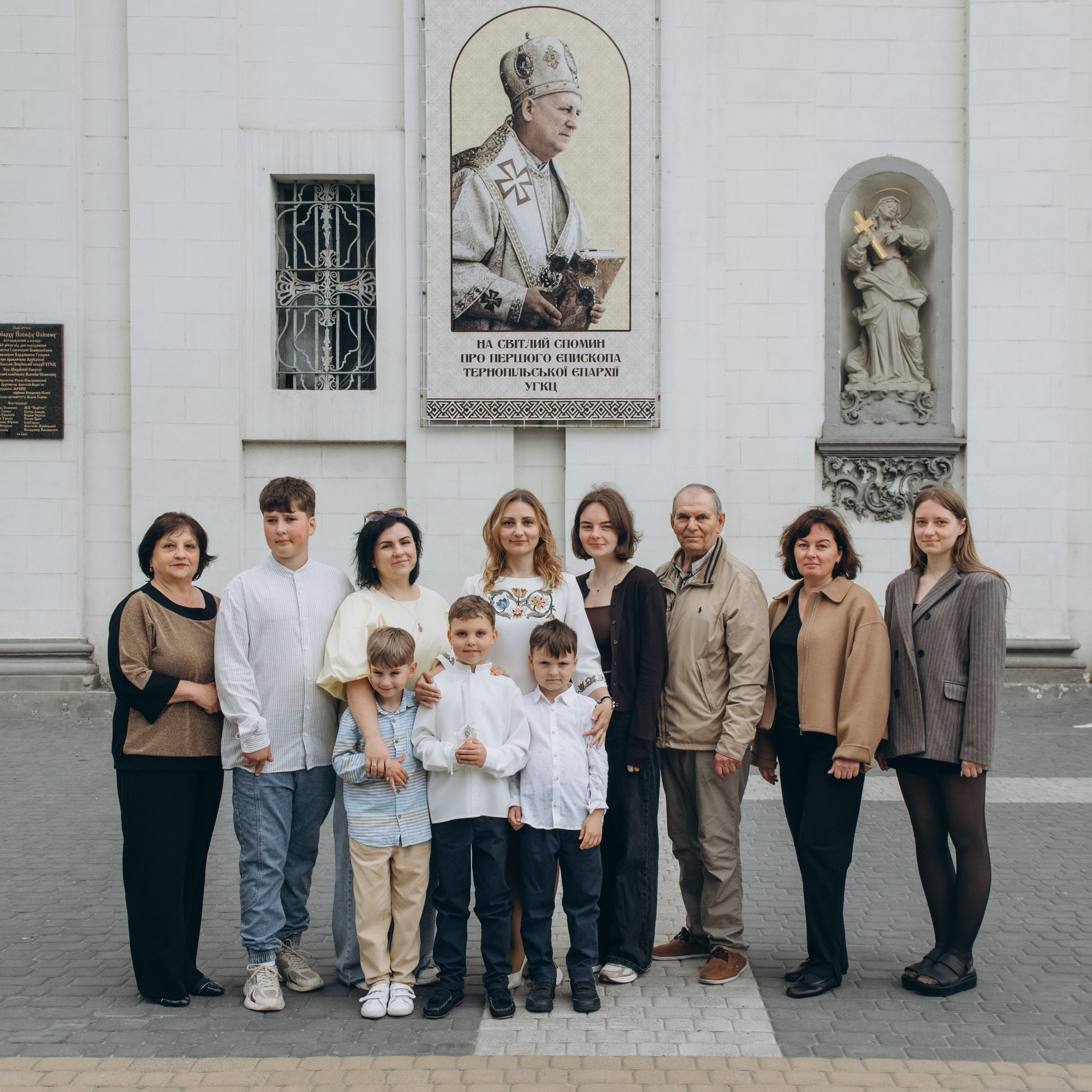 Фотосесія Першого Причастя Тернопіль, фотосесія Причастя Тернопіль, Таїнство Першого Причастя Тернопіль, Катедра Причастя Тернопіль. Сімейний, дитячий та індивідуальний фотограф в м. Тернопіль, м. Львів