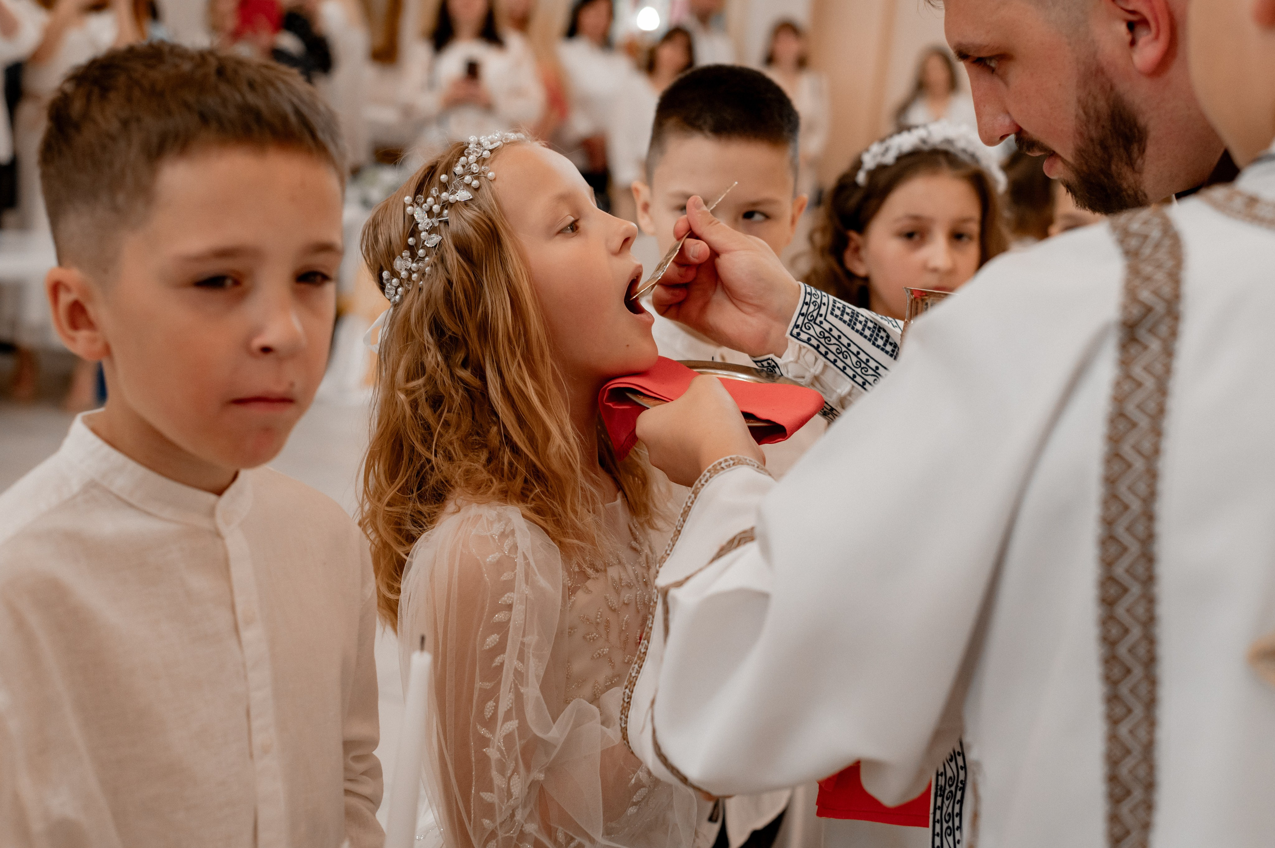 Фотосесія Першого Причастя Тернопіль, зйомка Причастя Тернопіль, Таїнство Першого Причастя Тернопіль, Катедра Причастя Тернопіль. Сімейний, дитячий та індивідуальний фотограф в м. Тернопіль, м. Львів