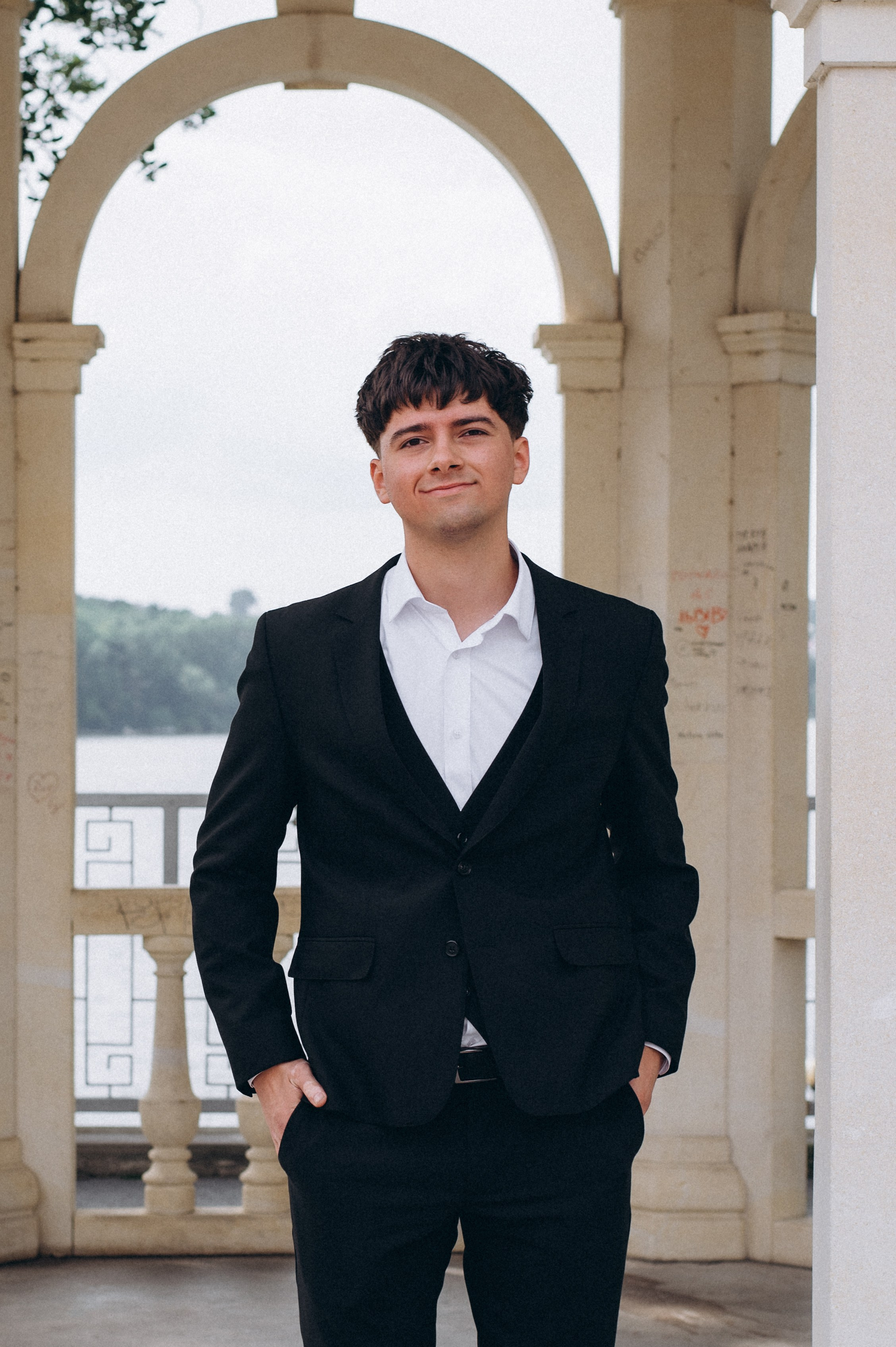 Випускники 2025, фотосесія випускного Тернопіль, фотосесія випускників Тернопіль, зйомка випускного, фотосесія випускного. Сімейний, дитячий та індивідуальний фотограф в м. Тернопіль, м. Львів