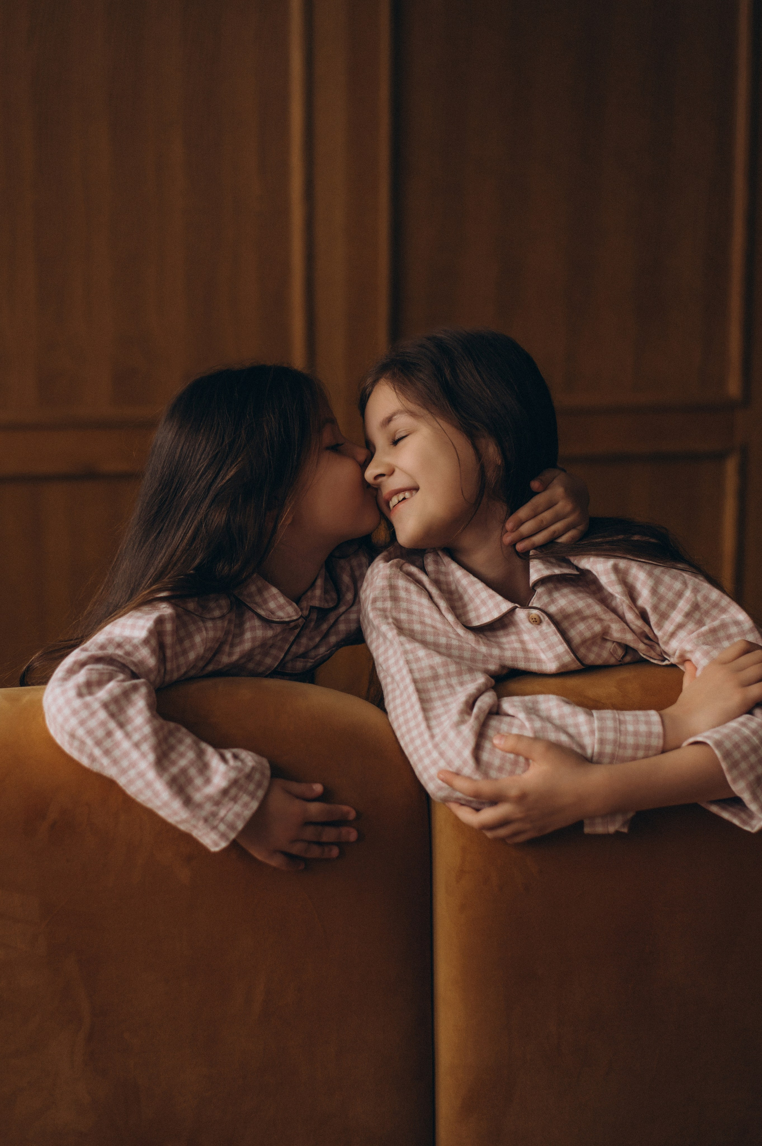 Фотосесія сестричок Тернопіль, зйомка сестрички, сімейний фотограф Тернопіль, портретний фотограф Тернопіль, фотосесія дітей. Сімейний, дитячий та індивідуальний фотограф в м. Тернопіль, м. Львів