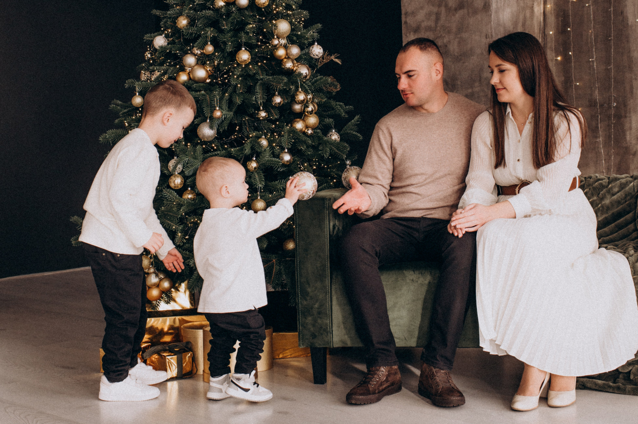 Новорічна фотосесія у студії, фотосесія Львів, сімейна фотосесія Тернопіль. Сімейний, дитячий та індивідуальний фотограф в м. Тернопіль, м. Львів