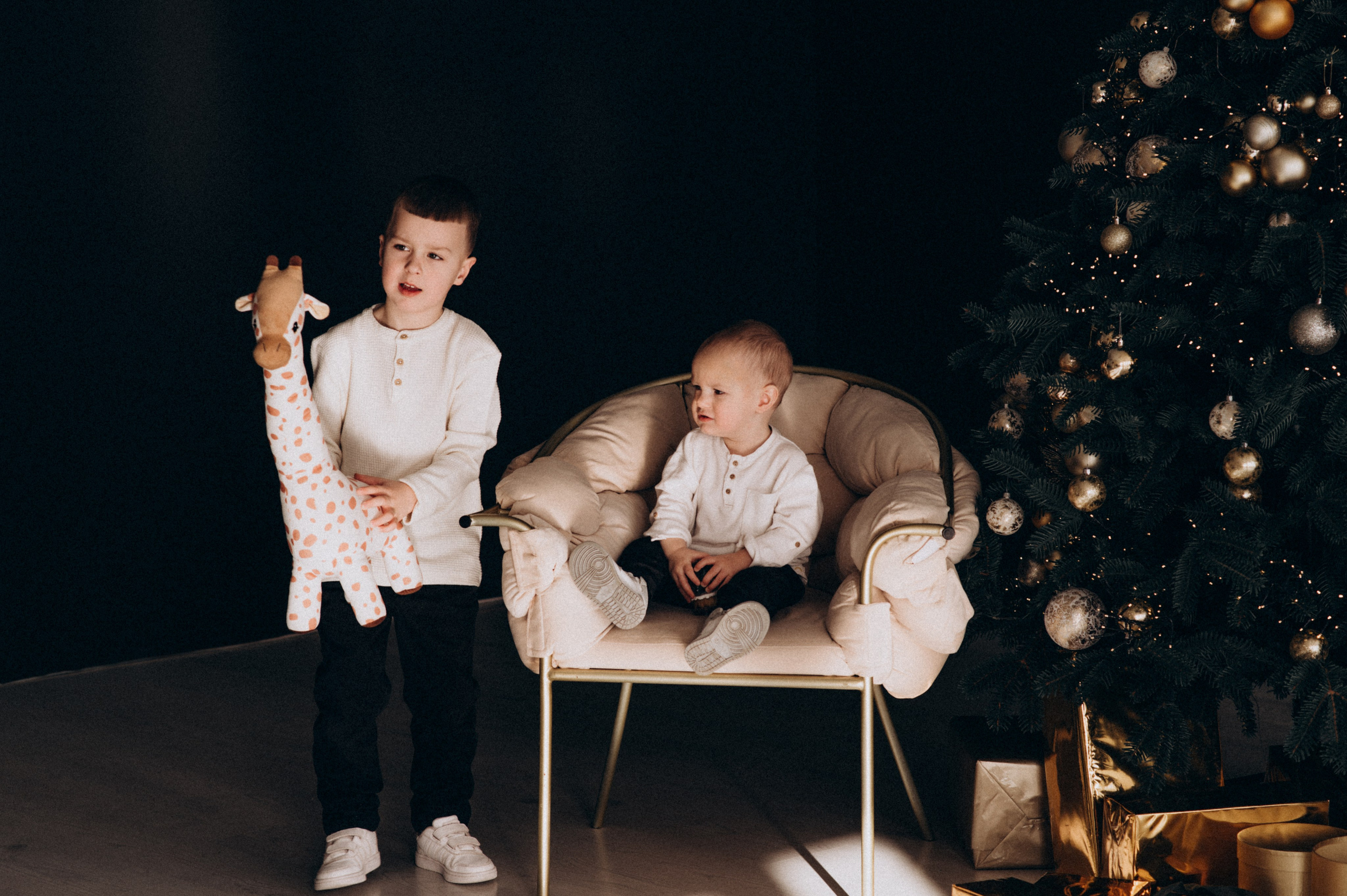 Новорічна фотосесія у студії, фотосесія Львів, сімейна фотосесія Тернопіль. Сімейний, дитячий та індивідуальний фотограф в м. Тернопіль, м. Львів