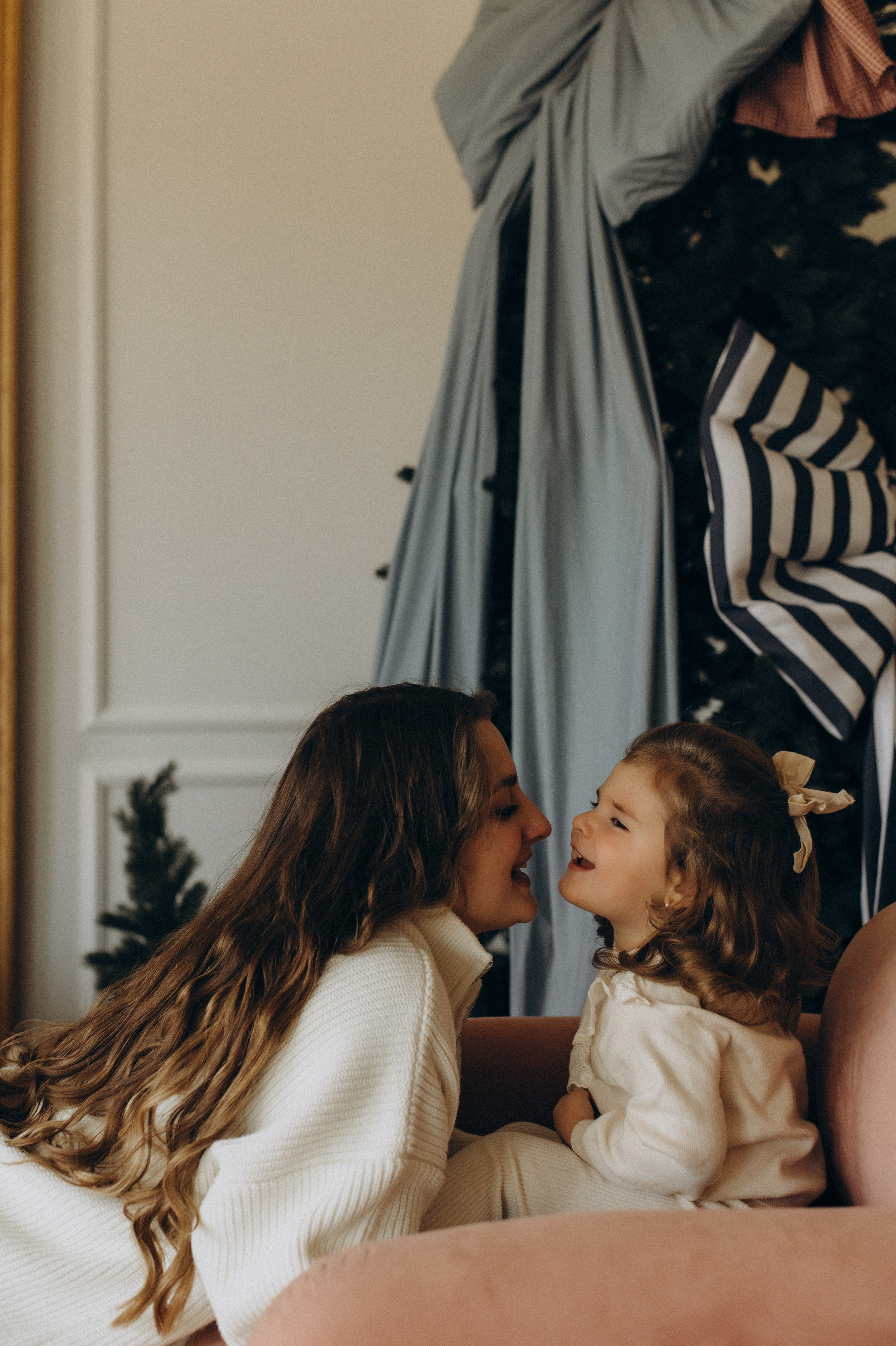 Фотосесія мами і донечки Тернопіль, сімейний фотограф Тернопіль, фотосесія мами і дитини Тернопіль, новорічна фотосесія Тернопіль. Сімейний, дитячий та індивідуальний фотограф в м. Тернопіль, м. Львів