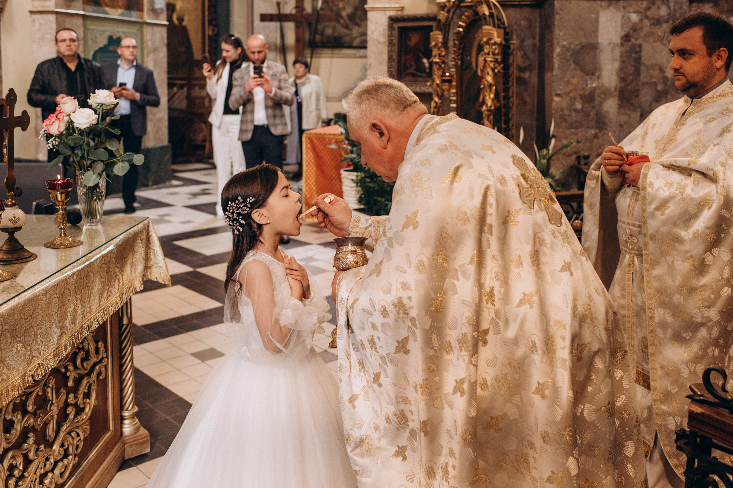 Фотосесія Першого Причастя Тернопіль, зйомка Причастя Тернопіль, Таїнство Першого Причастя Тернопіль, Катедра Причастя Тернопіль. Сімейний, дитячий та індивідуальний фотограф в м. Тернопіль, м. Львів