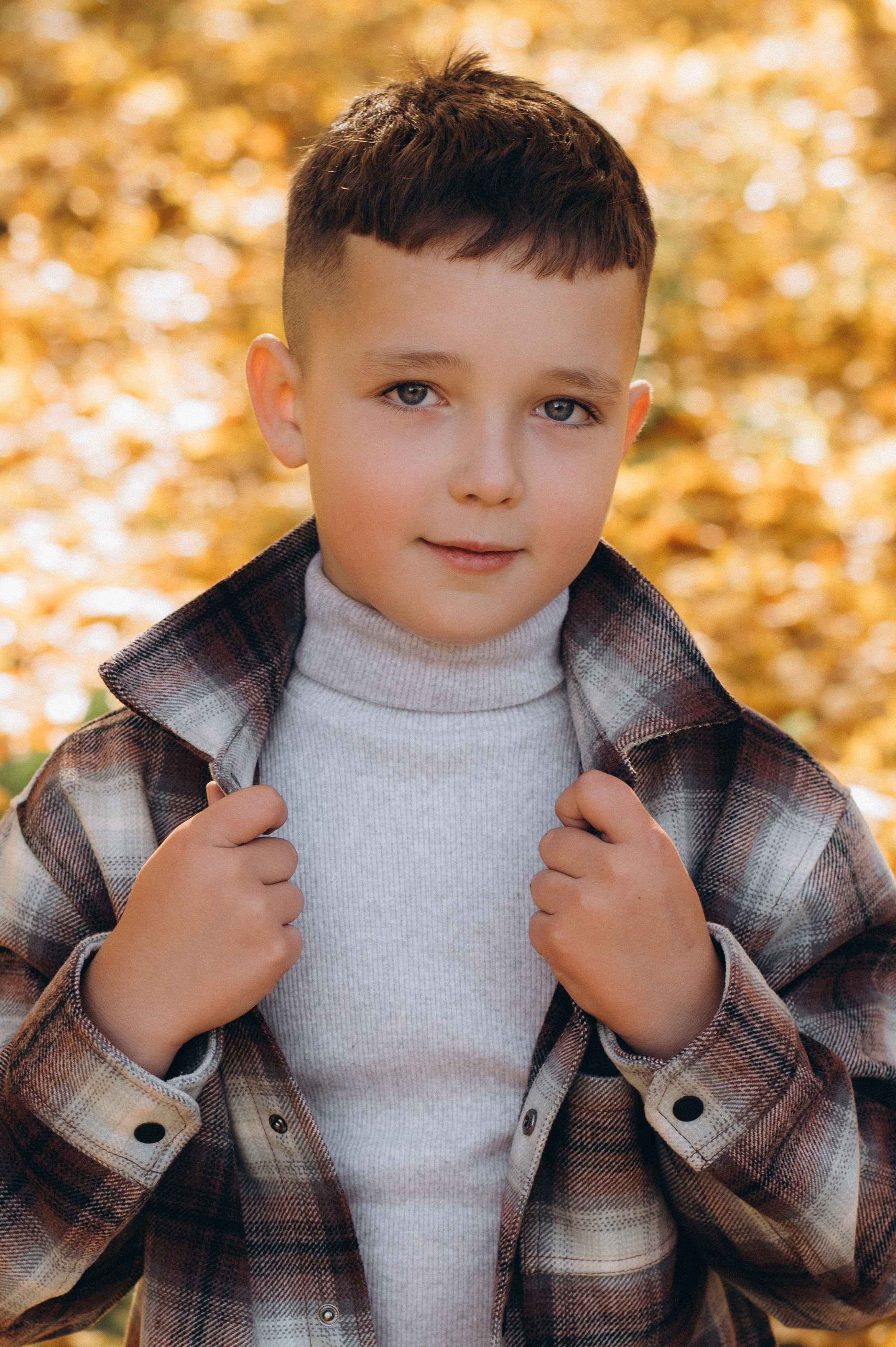 Осіння фотосесія 4 класу на віньєтки, випускні фотоальбоми Тернопіль, фотосесія випускників Тернопіль, шкільний випускний альбом Тернопіль. Сімейний, дитячий та індивідуальний фотограф в м. Тернопіль, м. Львів