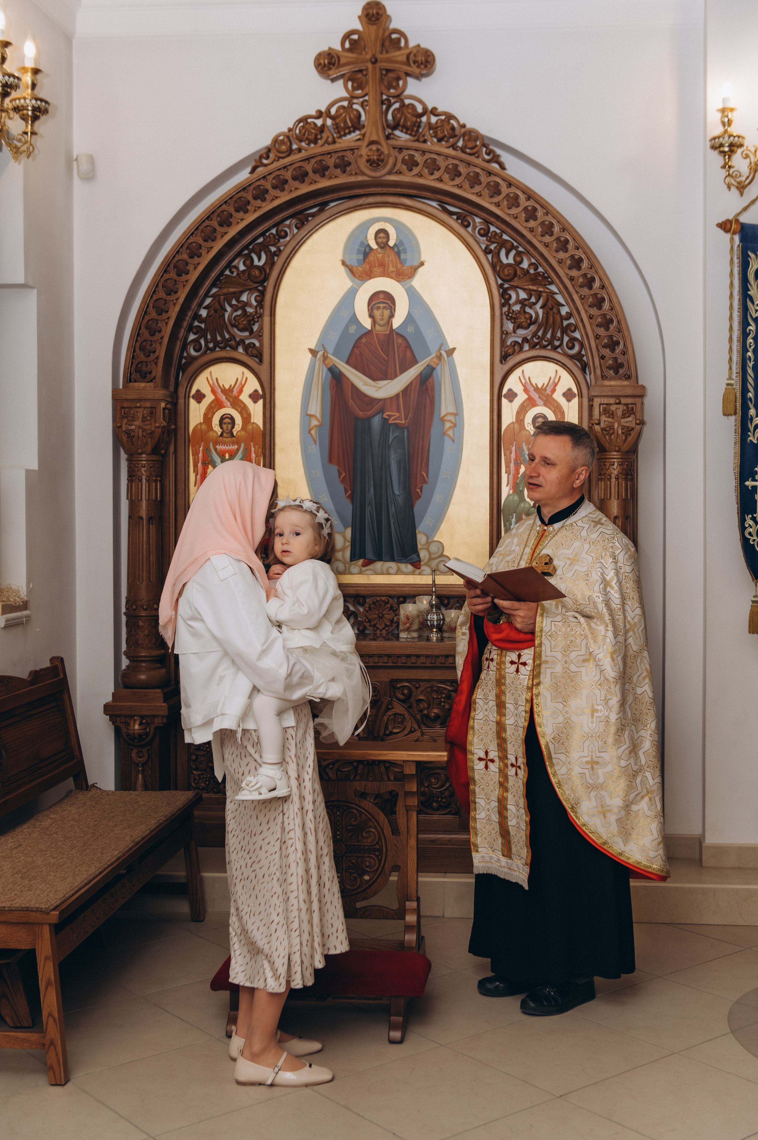 Фотосесія Хрещення Тернопіль, зйомка Хрестин Тернопіль, фотограф на хрестини Тернопіль, хрещення Львів. Сімейний, дитячий та індивідуальний фотограф в м. Тернопіль, м. Львів