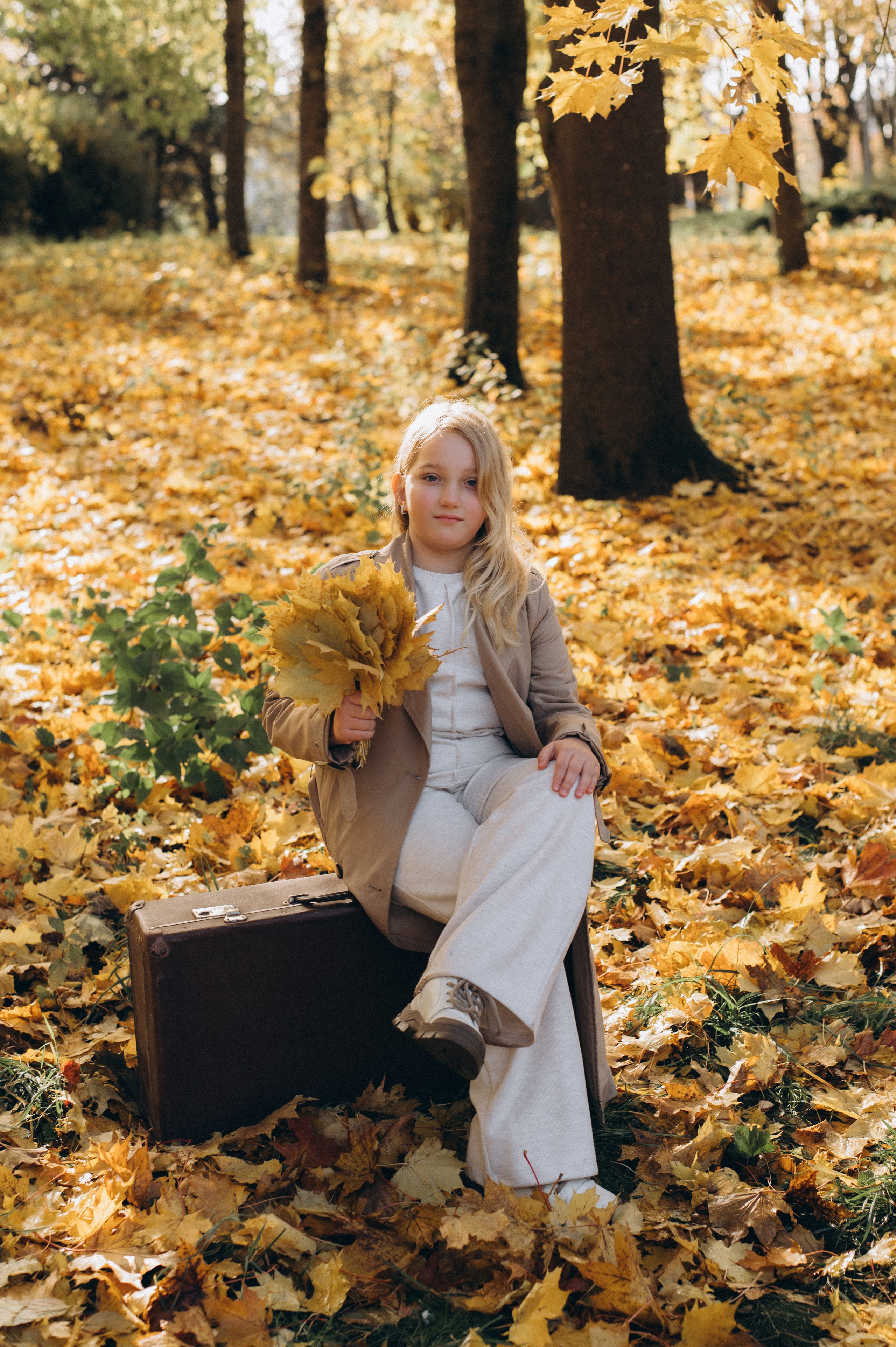 Осіння фотосесія 4 класу на віньєтки, випускні фотоальбоми Тернопіль, фотосесія випускників Тернопіль, шкільний випускний альбом Тернопіль. Сімейний, дитячий та індивідуальний фотограф в м. Тернопіль, м. Львів