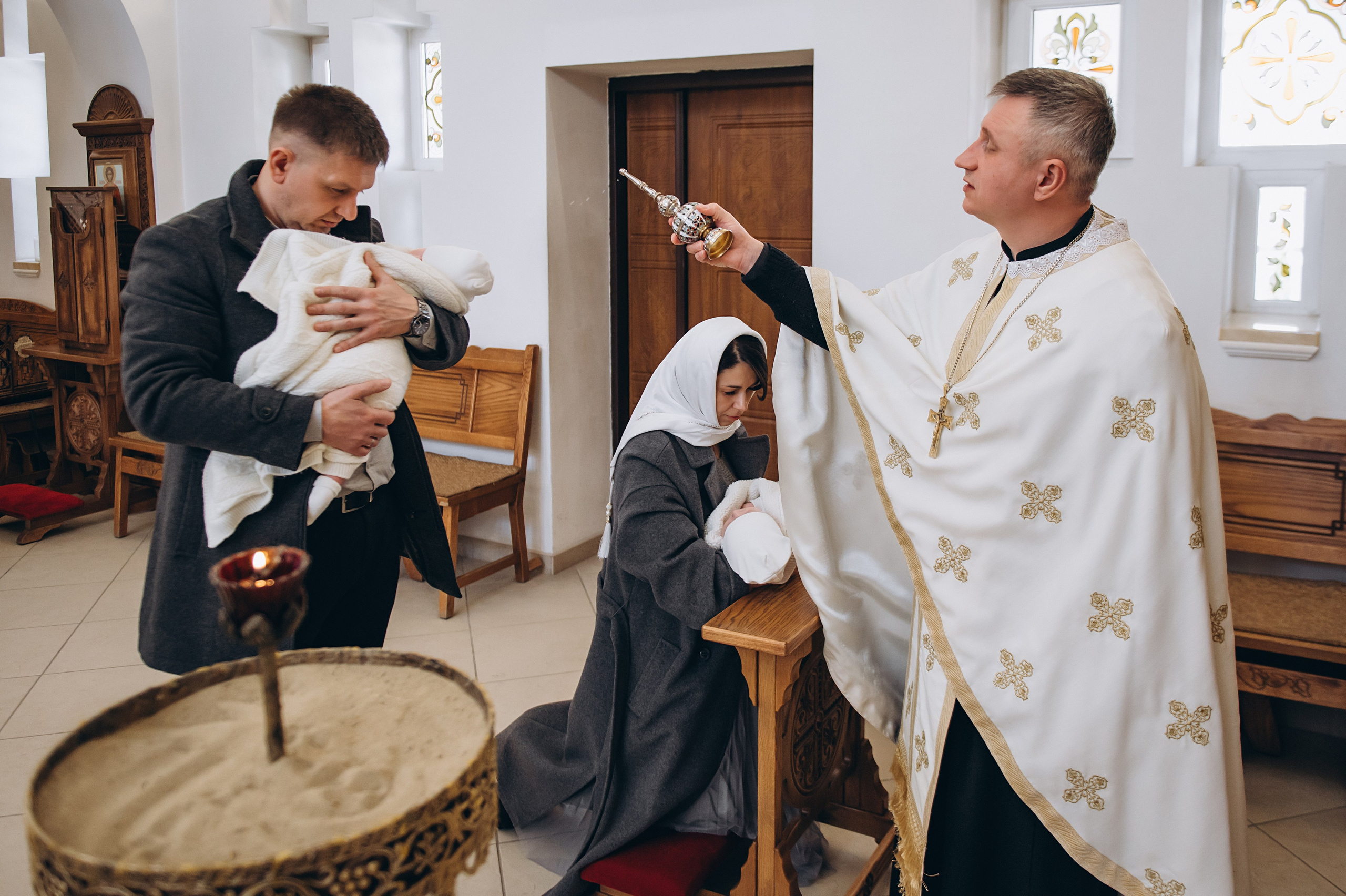 Фотосесія Хрещення Тернопіль, зйомка Хрестин Тернопіль, Храм Різдва Пресвятої Богородиці УГКЦ Тернопіль. Сімейний, дитячий та індивідуальний фотограф в м. Тернопіль, м. Львів