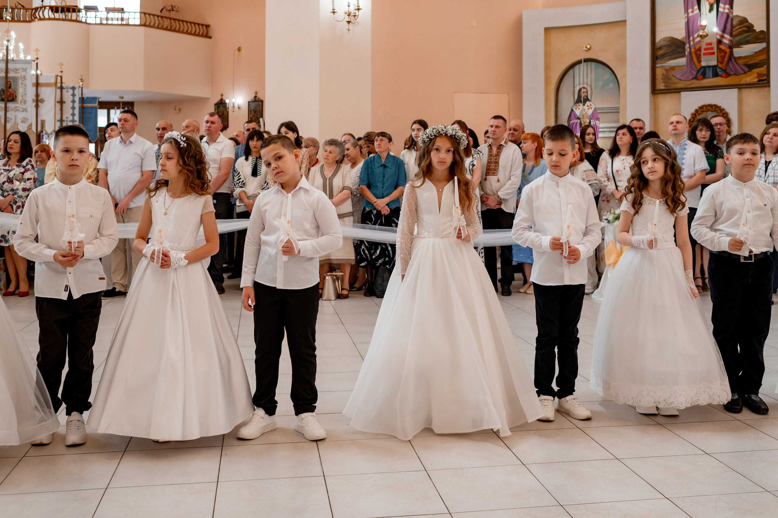 Фотосесія Першого Причастя Тернопіль, зйомка Причастя Тернопіль, Таїнство Першого Причастя Тернопіль, Катедра Причастя Тернопіль. Сімейний, дитячий та індивідуальний фотограф в м. Тернопіль, м. Львів