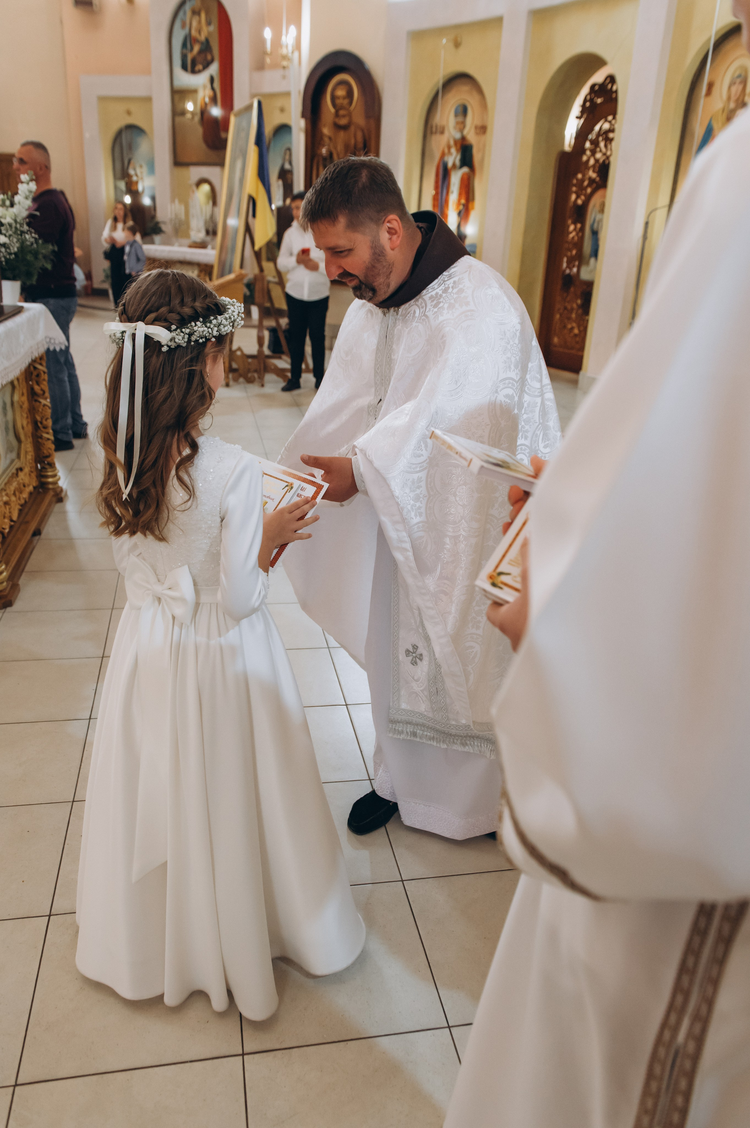Фотосесія Причастя Тернопіль, зйомка Причастя, фотограф на Причастя Тернопіль, Причастя Львів, церква Петра і Павла. Сімейний, дитячий та індивідуальний фотограф в м. Тернопіль, м. Львів