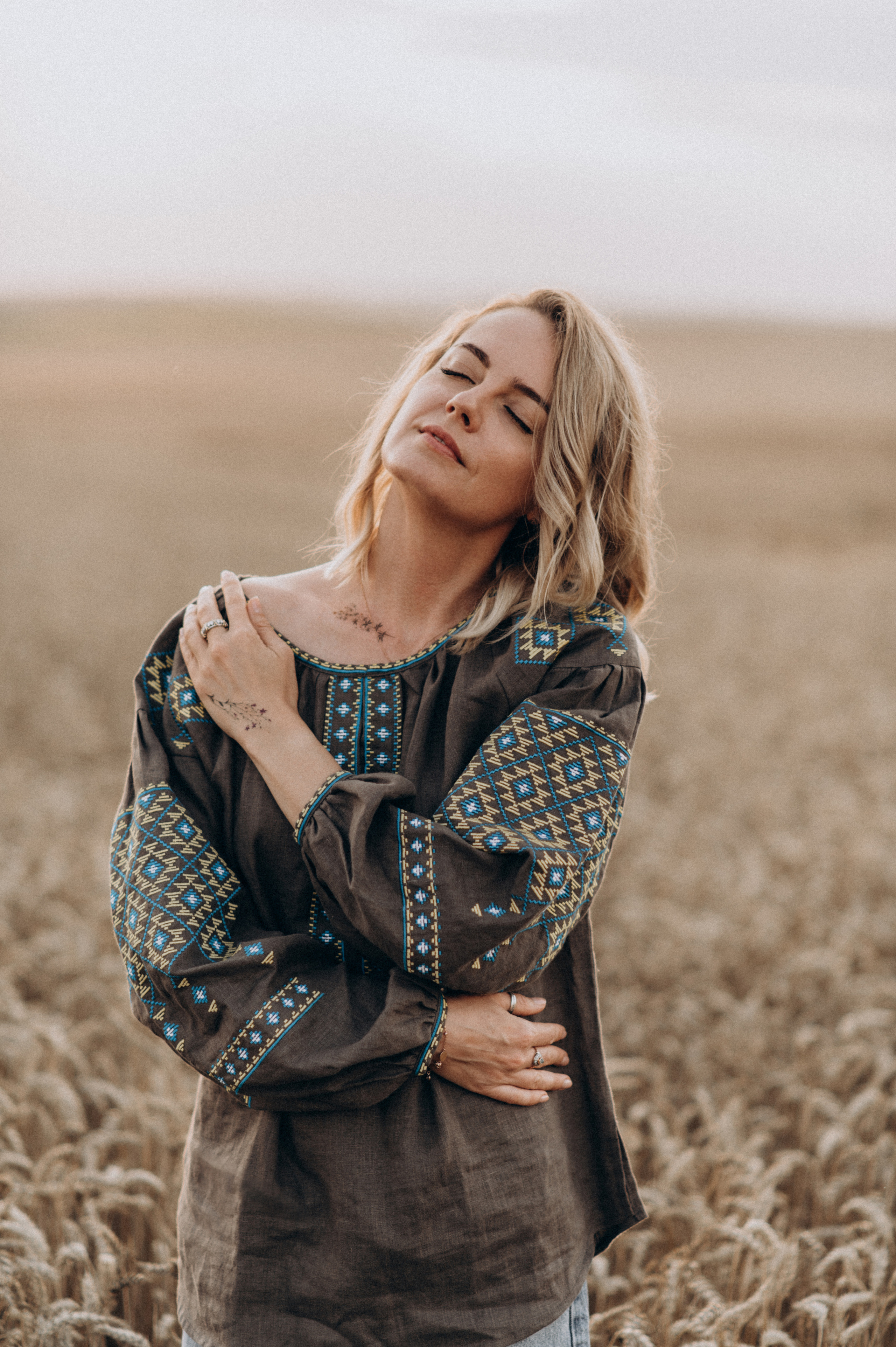 Фотосесія в пшениці та соняхах. Сімейний, дитячий та індивідуальний фотограф в м. Тернопіль, м. Львів