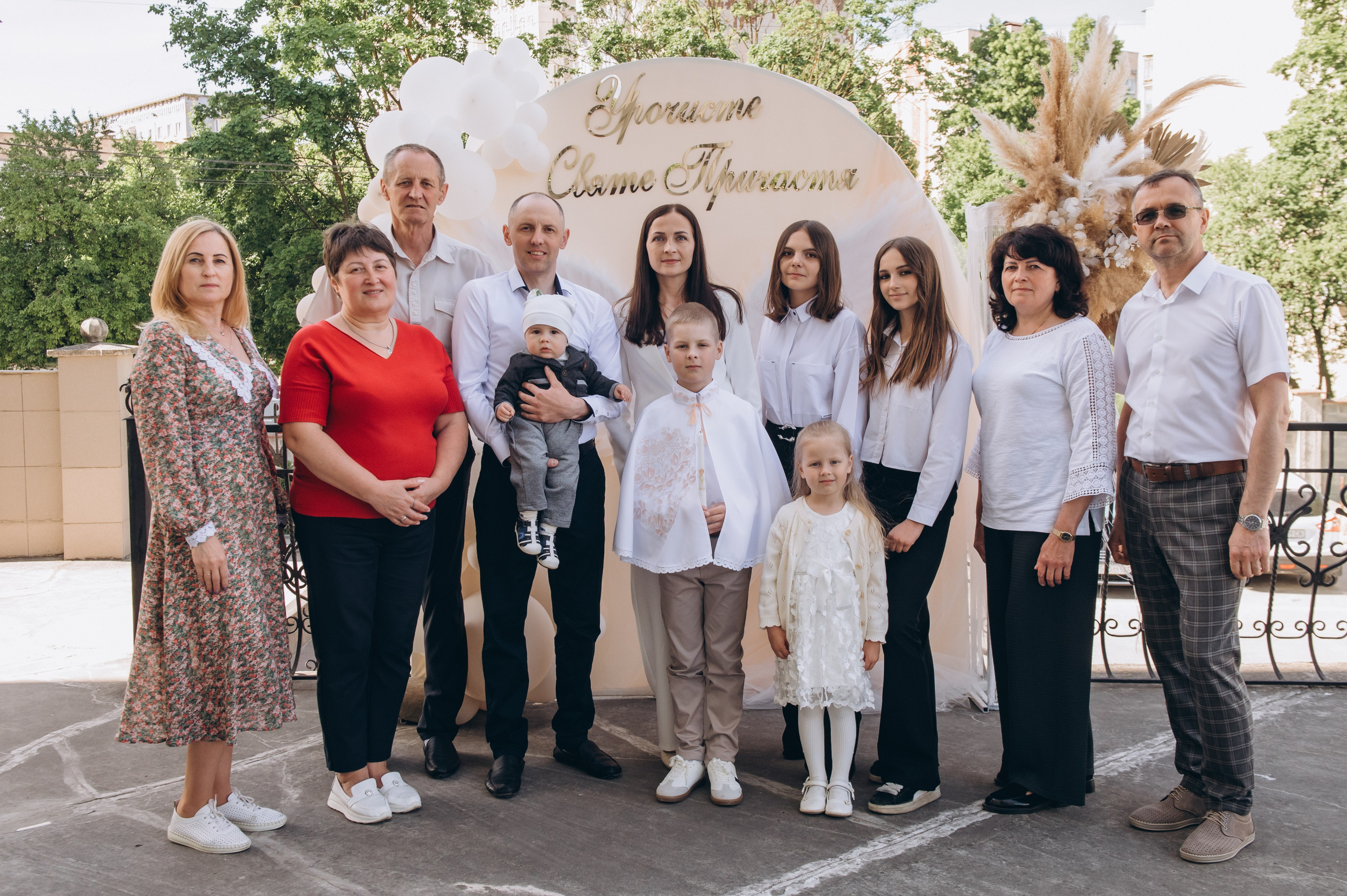 Фотосесія Причастя Тернопіль церква Св Михаїла, фотограф на Причастя Тернопіль, фотосесія Літургії Причастя Тернопіль. Сімейний, дитячий та індивідуальний фотограф в м. Тернопіль, м. Львів
