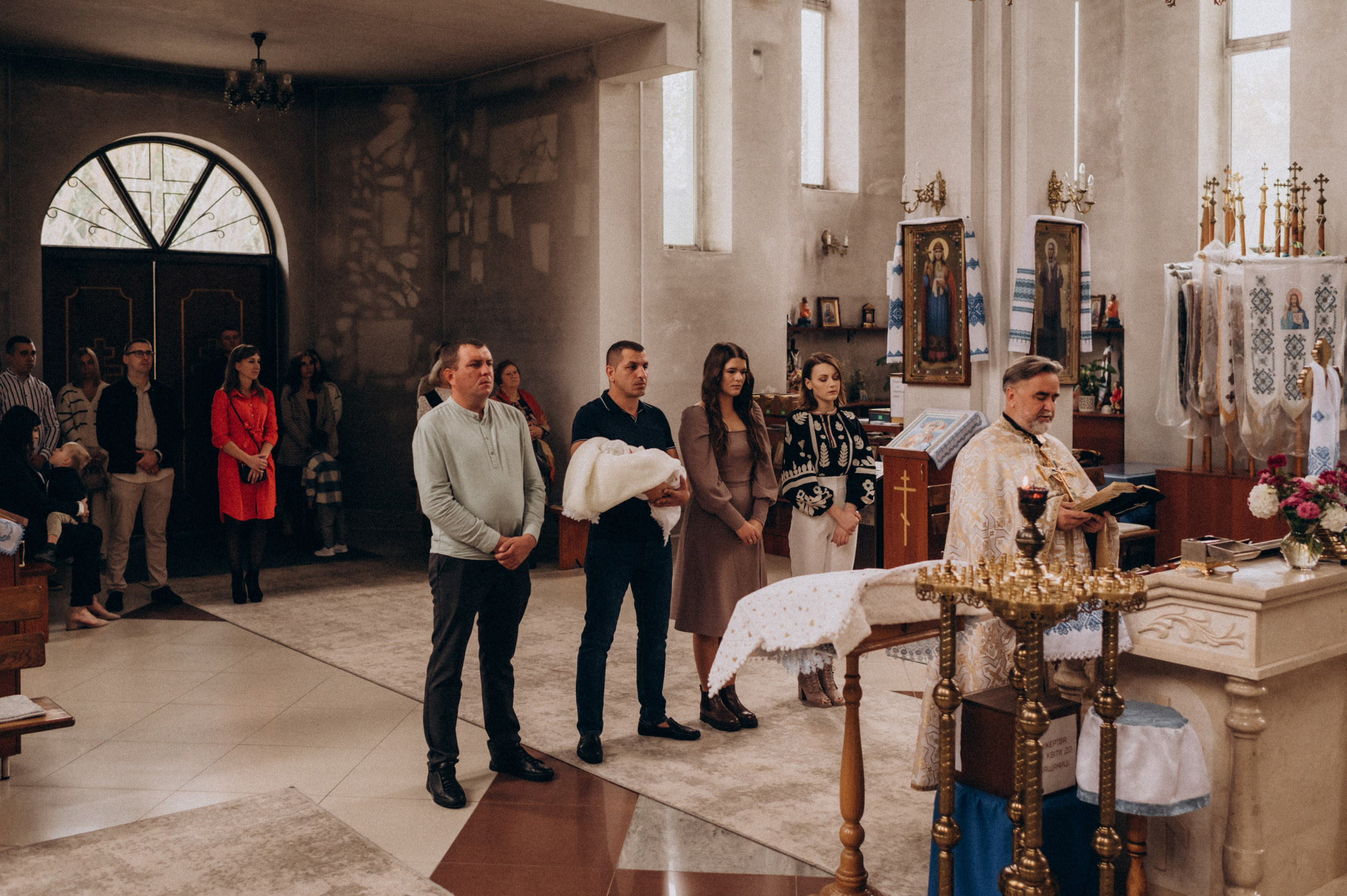 Таїнство Хрещення, хрестини Тернопіль, хрещення Львів. Сімейний, дитячий та індивідуальний фотограф в м. Тернопіль, м. Львів