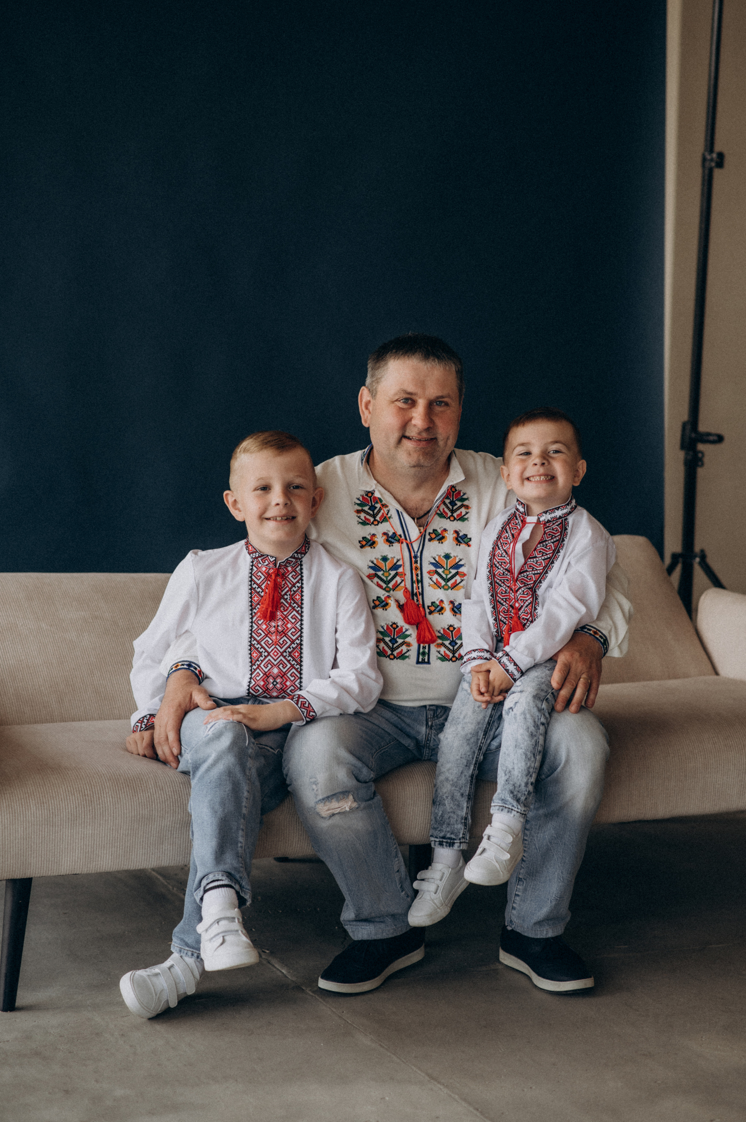 Сімейна зйомка у студії. Сімейний, дитячий та індивідуальний фотограф в м. Тернопіль, м. Львів