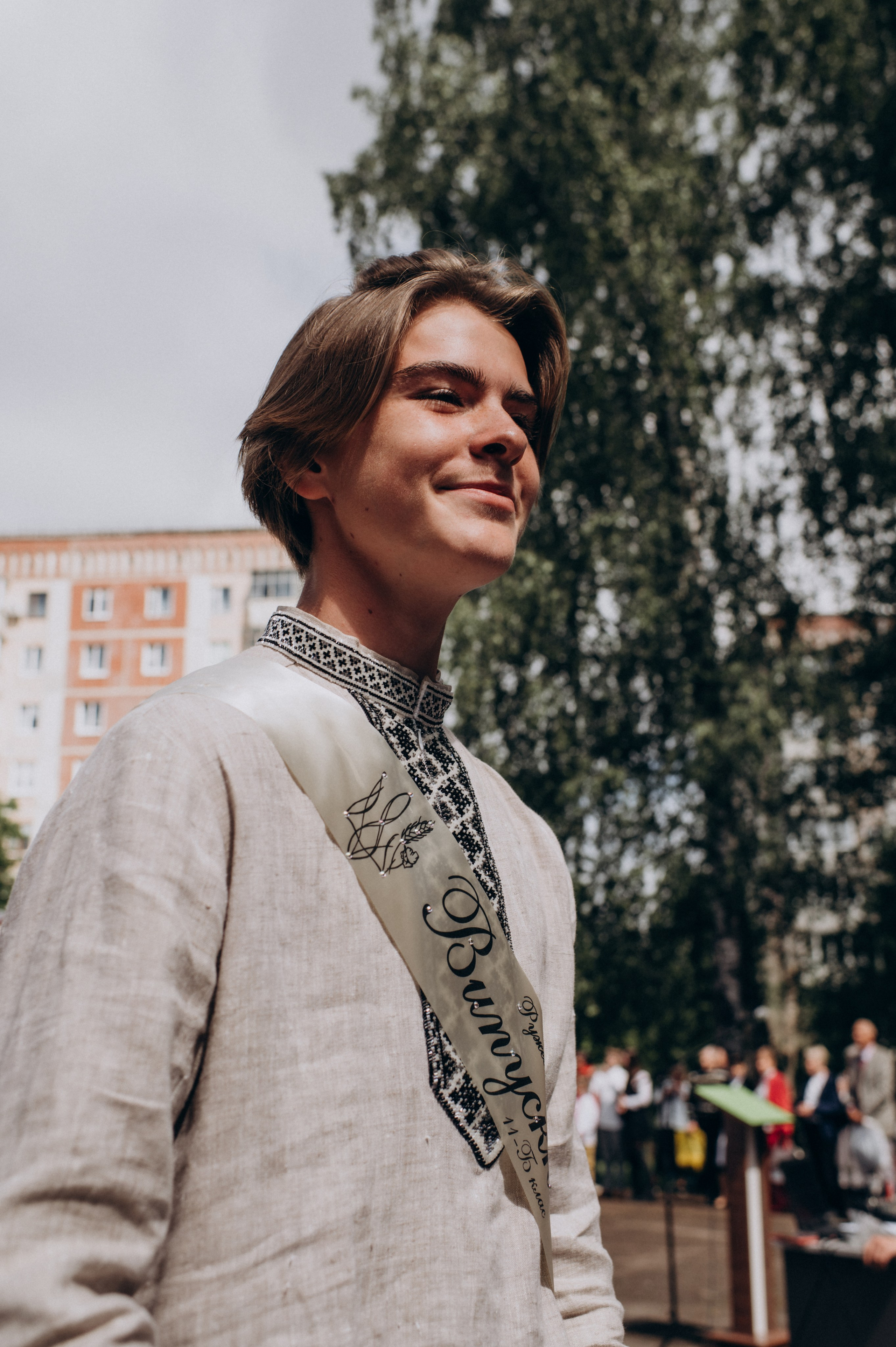 Фотосесія останнього дзвоника, фотосесія випускників Тернопіль, випускний 2024. Сімейний, дитячий та індивідуальний фотограф в м. Тернопіль, м. Львів