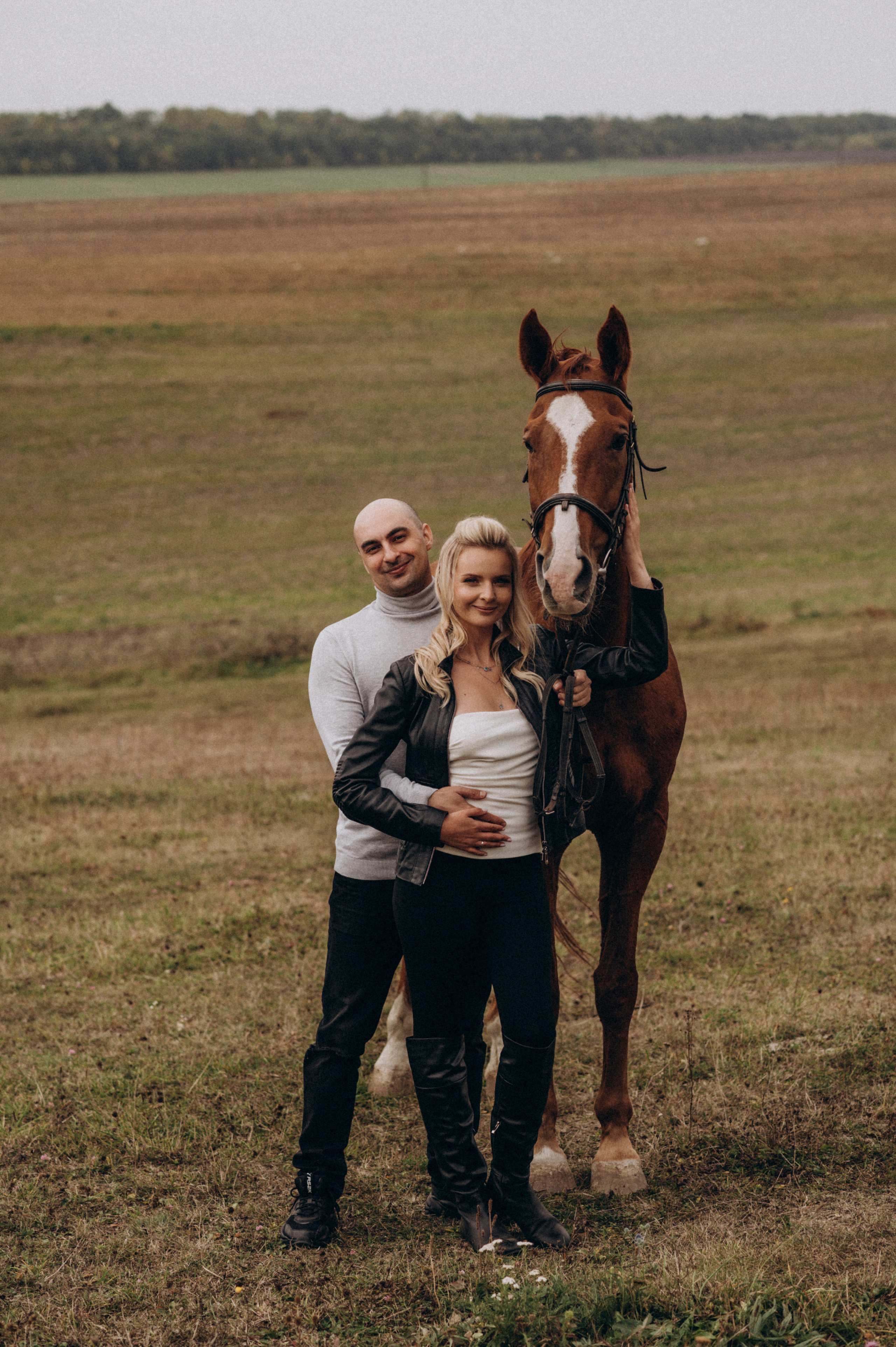Фотосесія з кіньми Тернопіль, кінна зйомка, сімейна фотосесія на конях. Сімейний, дитячий та індивідуальний фотограф в м. Тернопіль, м. Львів