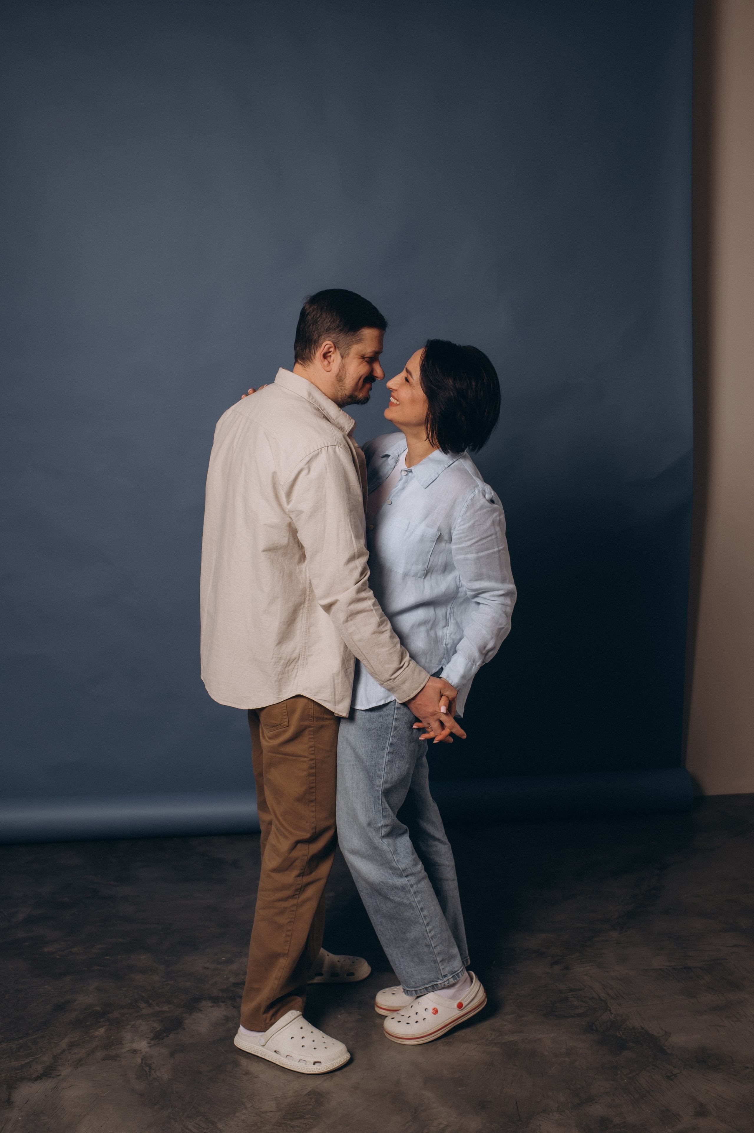 Фотосесія лавсторі Тернопіль, зйомка lovestory Тернопіль, сімейний фотограф Тернопіль, фотосесія пари в студії, сімейна фотосесія Тернопіль. Сімейний, дитячий та індивідуальний фотограф в м. Тернопіль, м. Львів