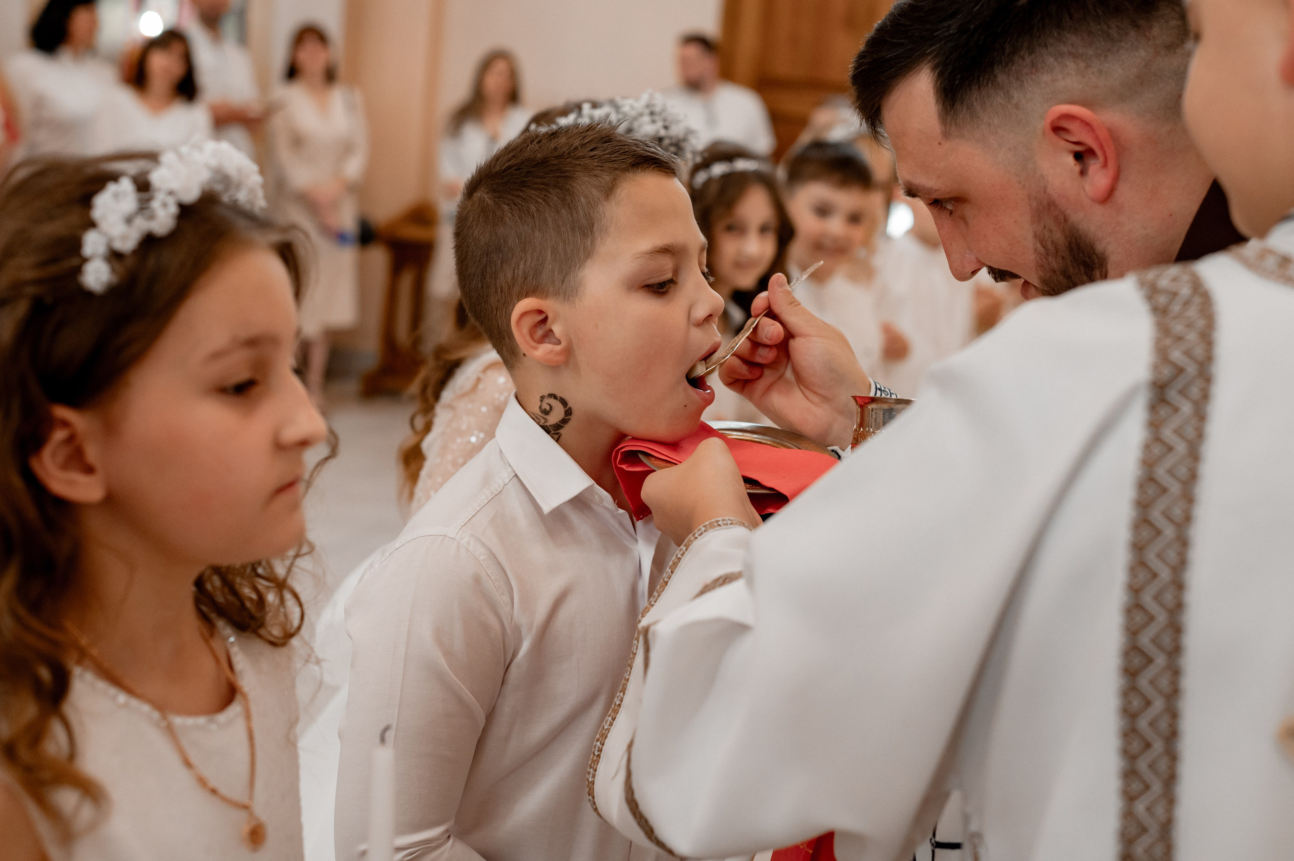 Фотосесія Першого Причастя Тернопіль, зйомка Причастя Тернопіль, Таїнство Першого Причастя Тернопіль, Катедра Причастя Тернопіль. Сімейний, дитячий та індивідуальний фотограф в м. Тернопіль, м. Львів