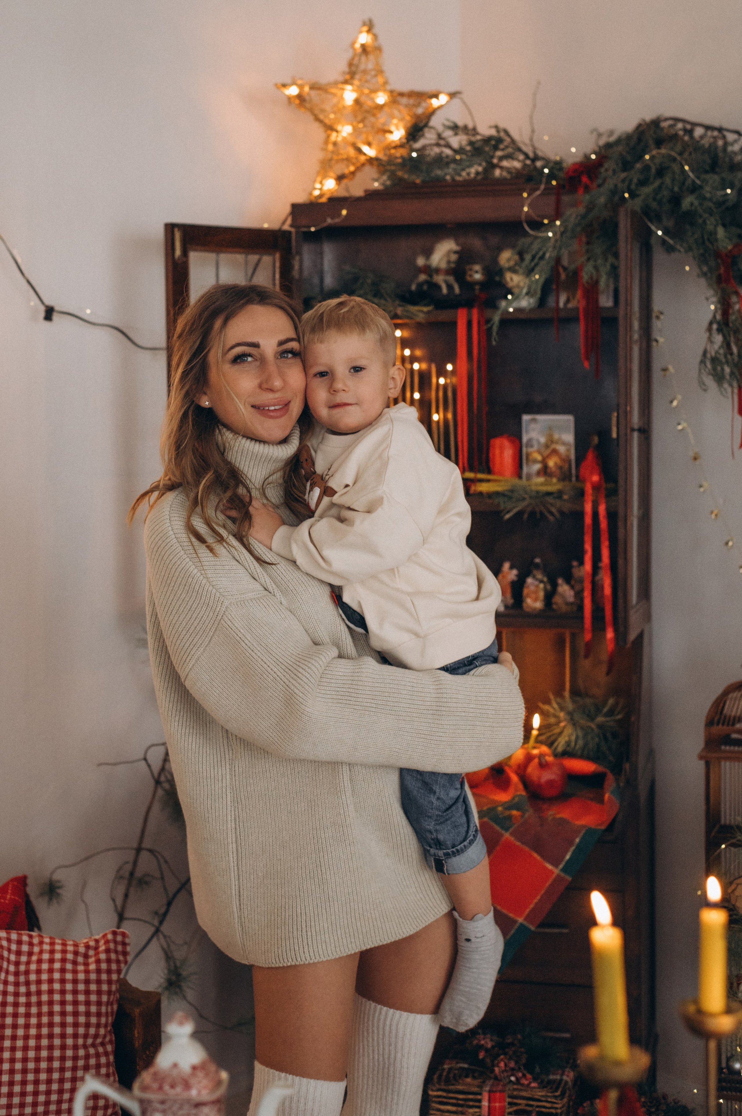 Новорічна сімейна фотосесія у студії Тернопіль, фотосесія мами та дитини, сімейний фотограф Тернопіль, новорічна зйомка. Сімейний, дитячий та індивідуальний фотограф в м. Тернопіль, м. Львів