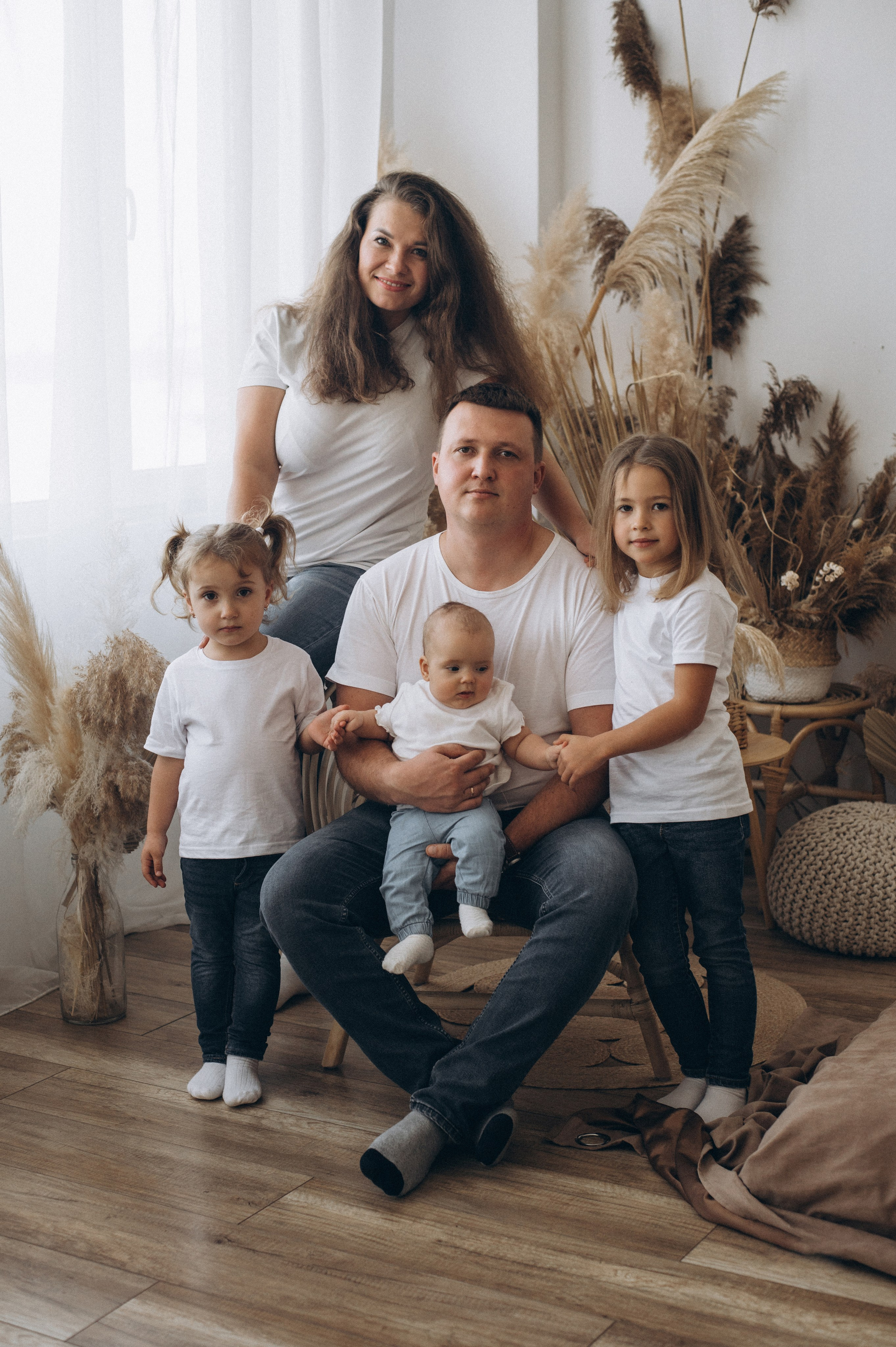 Сімейна фотосесія Тернопіль Львів, студійна сімейна зйомка з дітьми. Сімейний, дитячий та індивідуальний фотограф в м. Тернопіль, м. Львів