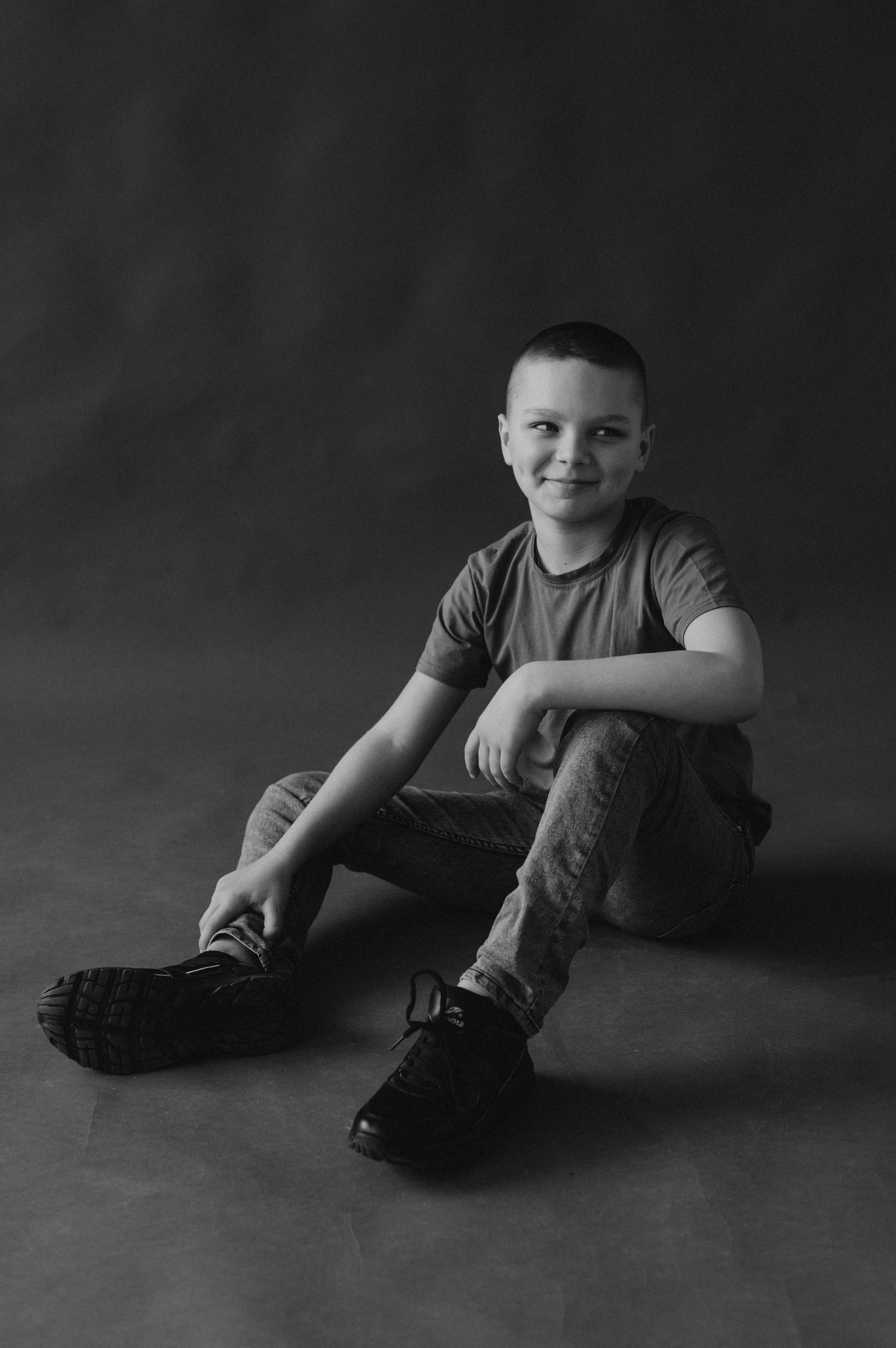 Шкільна фотосесія на віньєтки Тернопіль, шкільні альбоми, фотосесія випускників Тернопіль, випускний альбом, фотограф випускний Тернопіль. Сімейний, дитячий та індивідуальний фотограф в м. Тернопіль, м. Львів