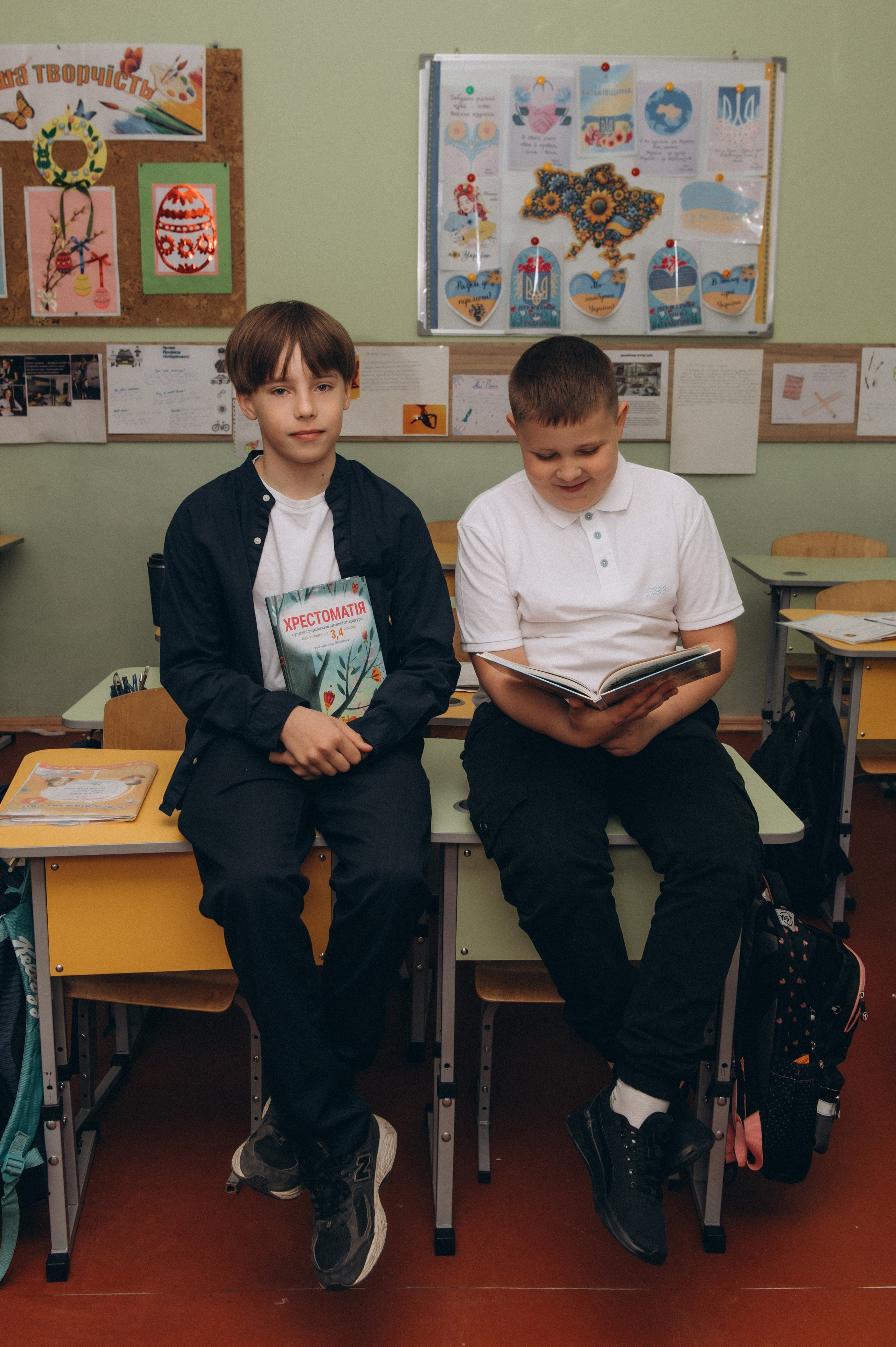 Шкільна фотосесія на віньєтки Тернопіль, фотосесія випускників Тернопіль, зйомка на віньєтки, шкільні фотоальбоми Тернопіль. Сімейний, дитячий та індивідуальний фотограф в м. Тернопіль, м. Львів