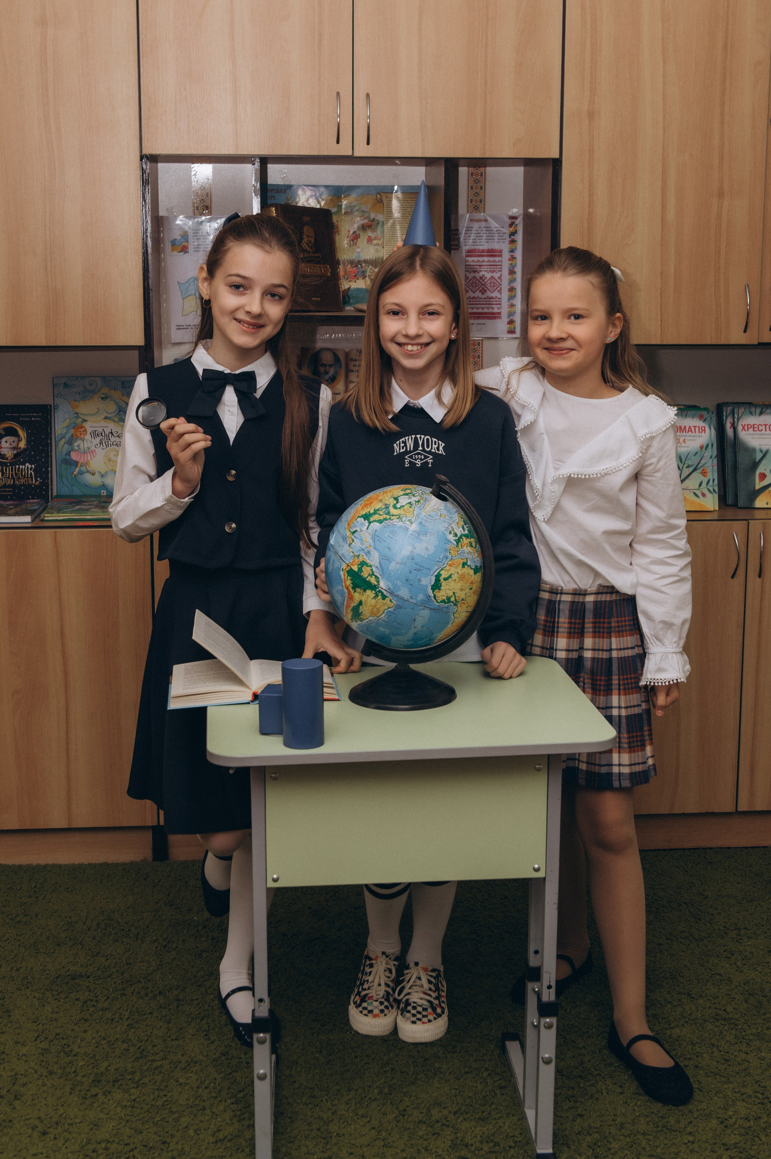 Шкільна фотосесія на віньєтки Тернопіль, фотосесія випускників Тернопіль, зйомка на віньєтки, шкільні фотоальбоми Тернопіль. Сімейний, дитячий та індивідуальний фотограф в м. Тернопіль, м. Львів