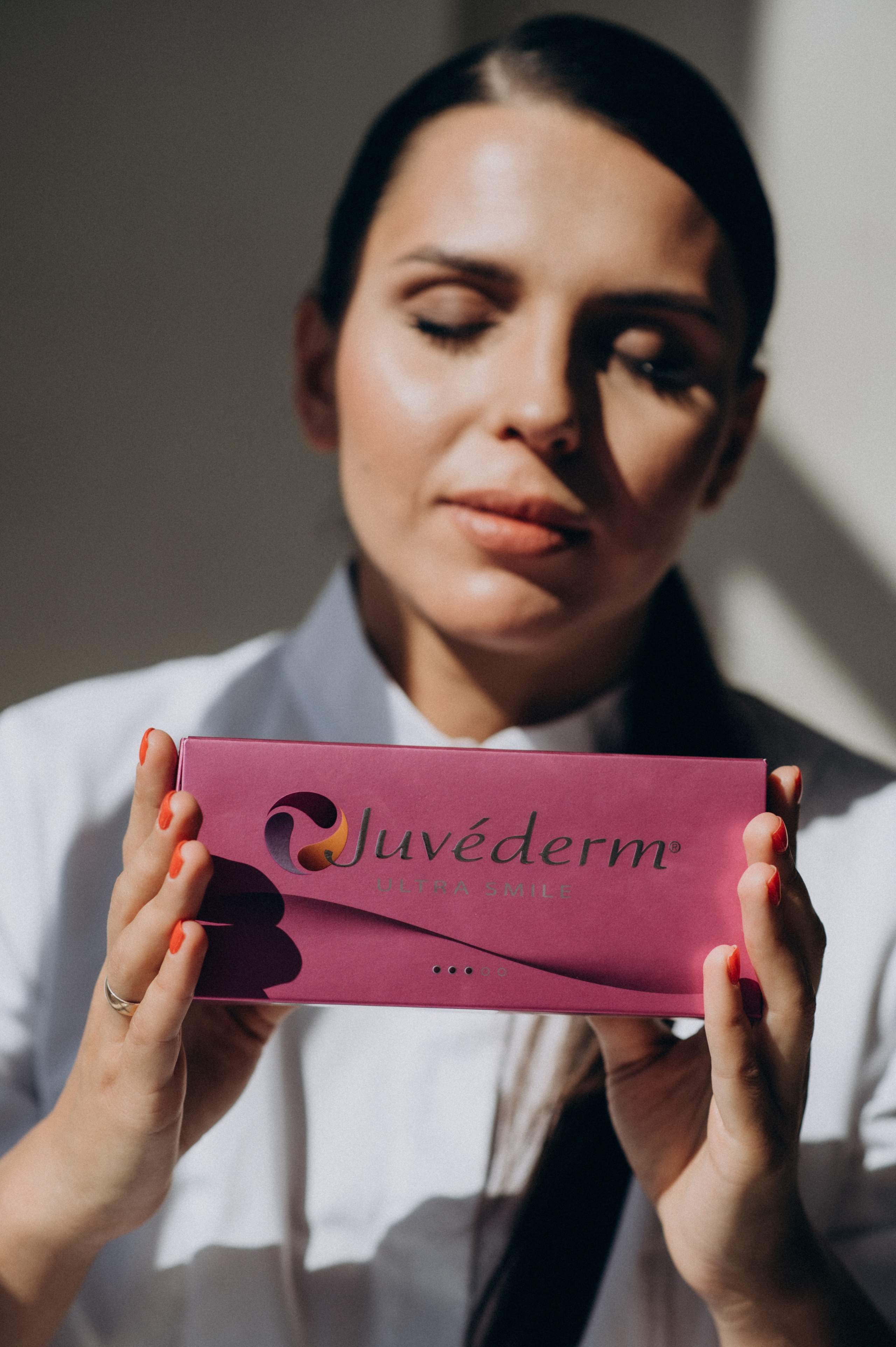 Портретна зйомка Тернопіль, контент-зйомка для лікаря, фотосесія лікаря у студії Тернопіль. Сімейний, дитячий та індивідуальний фотограф в м. Тернопіль, м. Львів