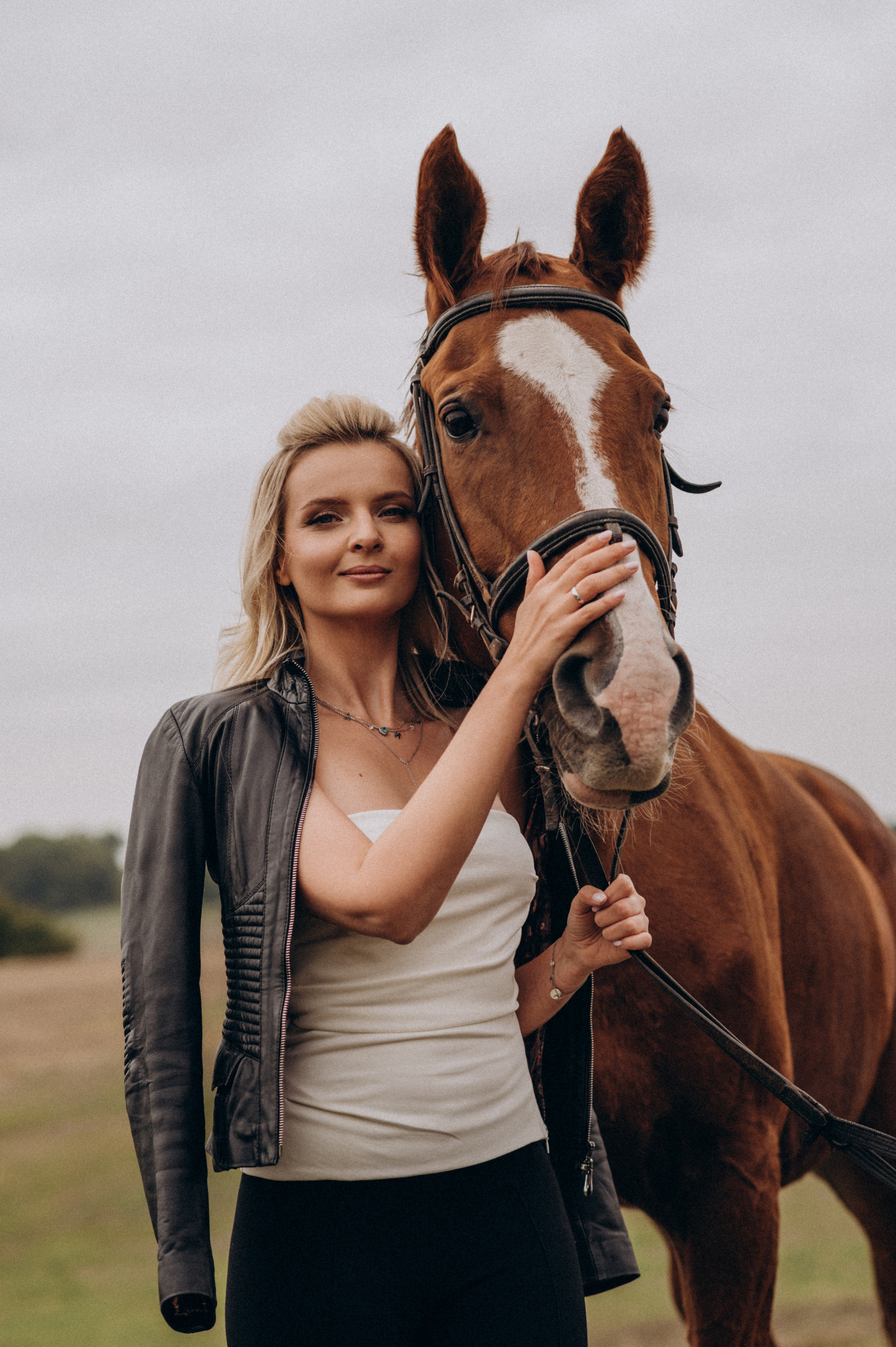 Фотосесія з кіньми Тернопіль, кінна зйомка, сімейна фотосесія на конях. Сімейний, дитячий та індивідуальний фотограф в м. Тернопіль, м. Львів