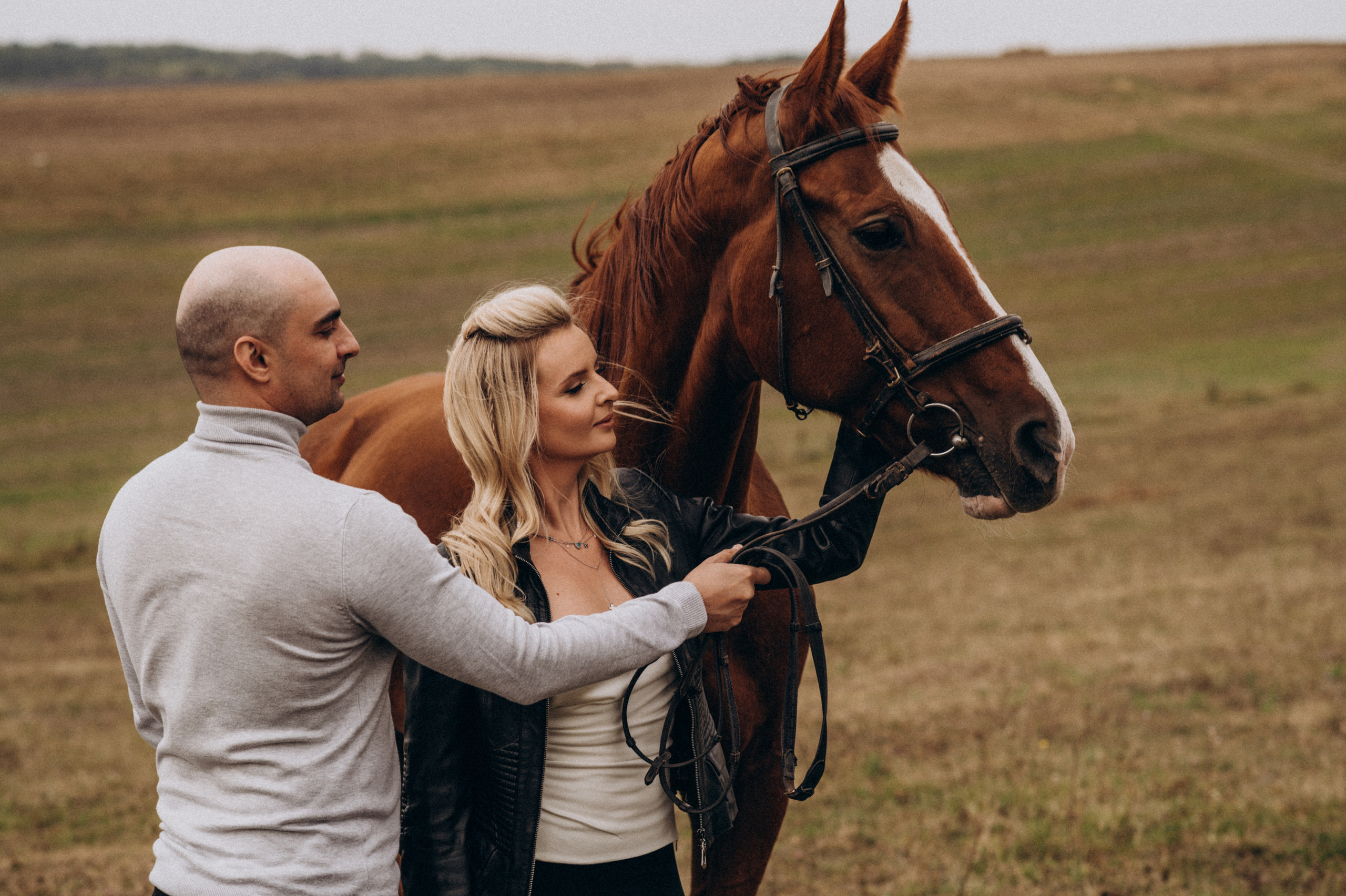 Фотосесія з кіньми Тернопіль, кінна зйомка, сімейна фотосесія на конях. Сімейний, дитячий та індивідуальний фотограф в м. Тернопіль, м. Львів