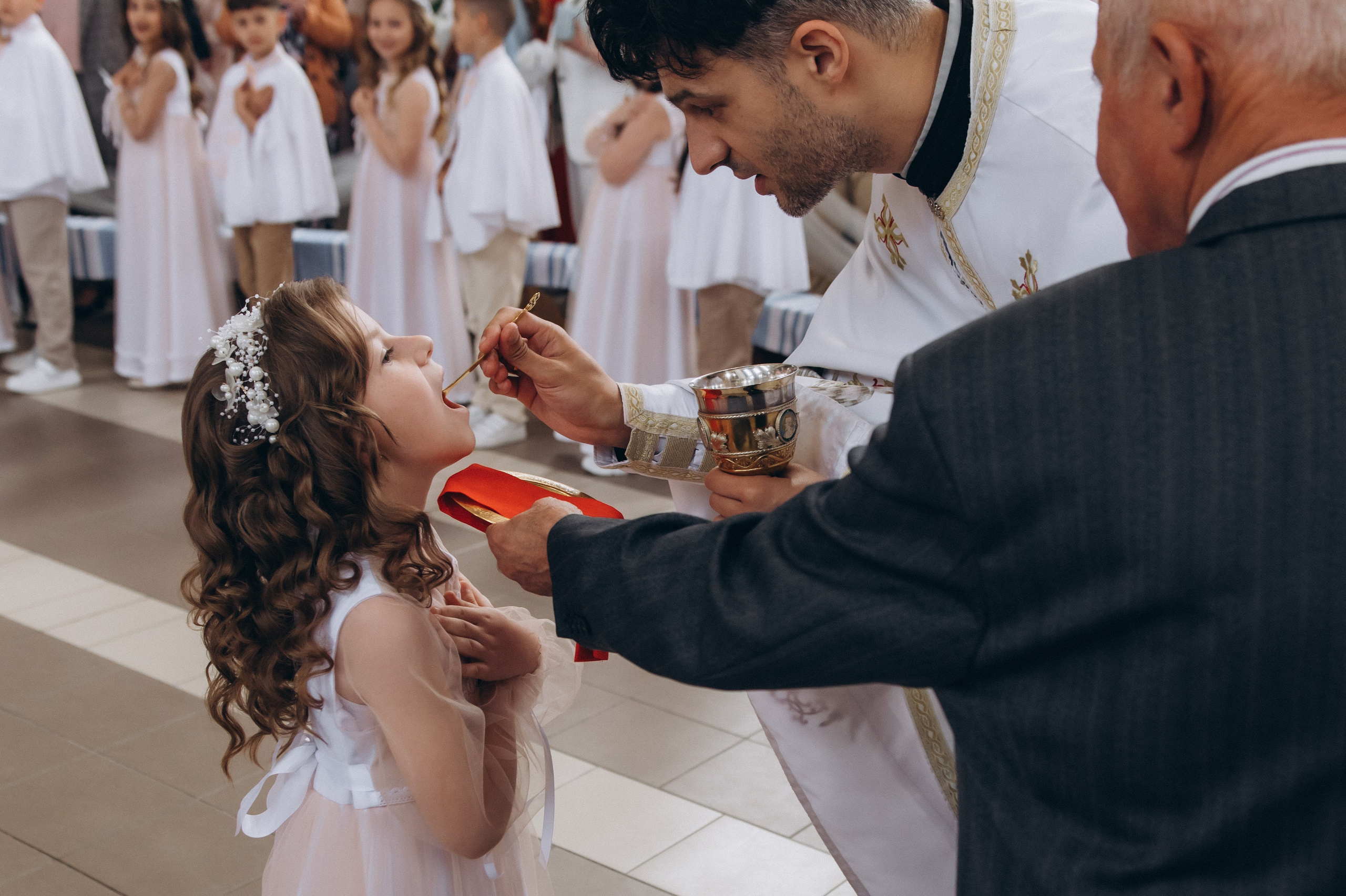 Фотосесія Причастя Тернопіль, зйомка Причастя, фотограф на Причастя Тернопіль, Причастя Львів, Причастя церква Михаїла Тернопіль. Сімейний, дитячий та індивідуальний фотограф в м. Тернопіль, м. Львів