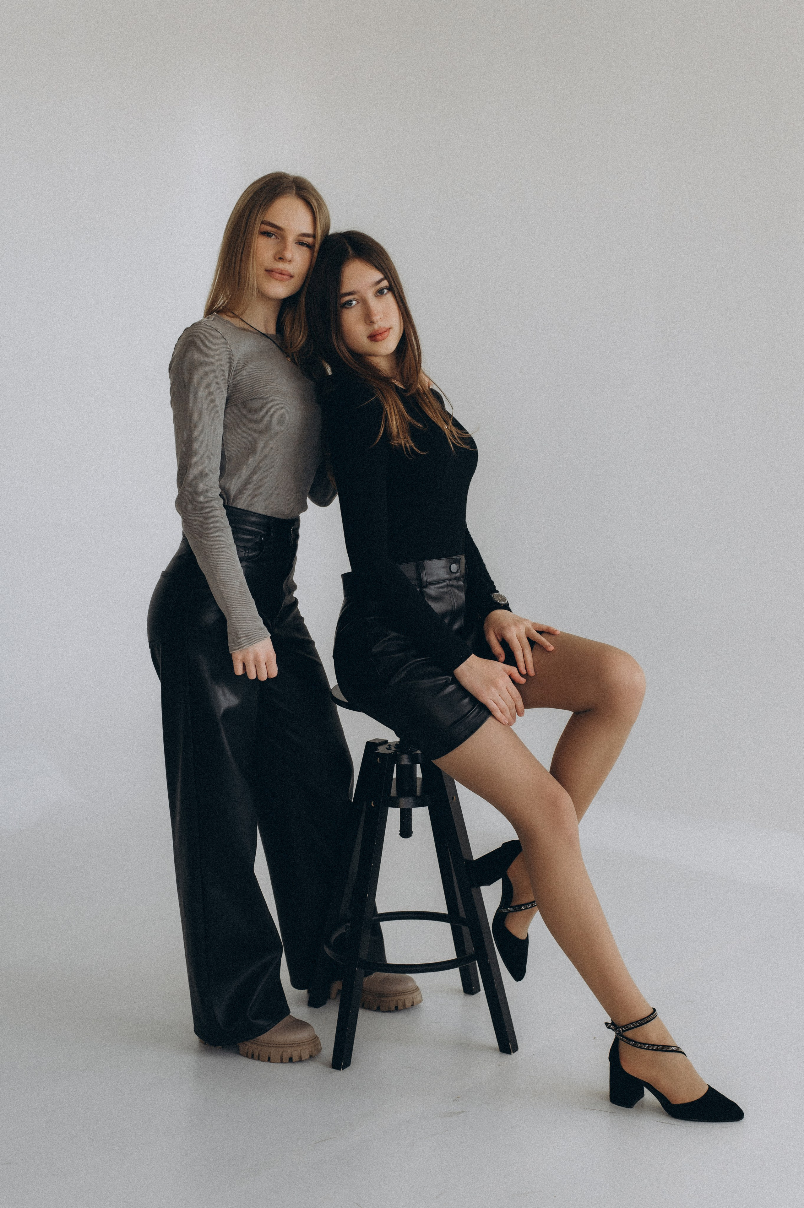 Фотосесія випускників, фотосесія на віньєтки Тернопіль, випускники Тернопіль, випуск 2025. Сімейний, дитячий та індивідуальний фотограф в м. Тернопіль, м. Львів