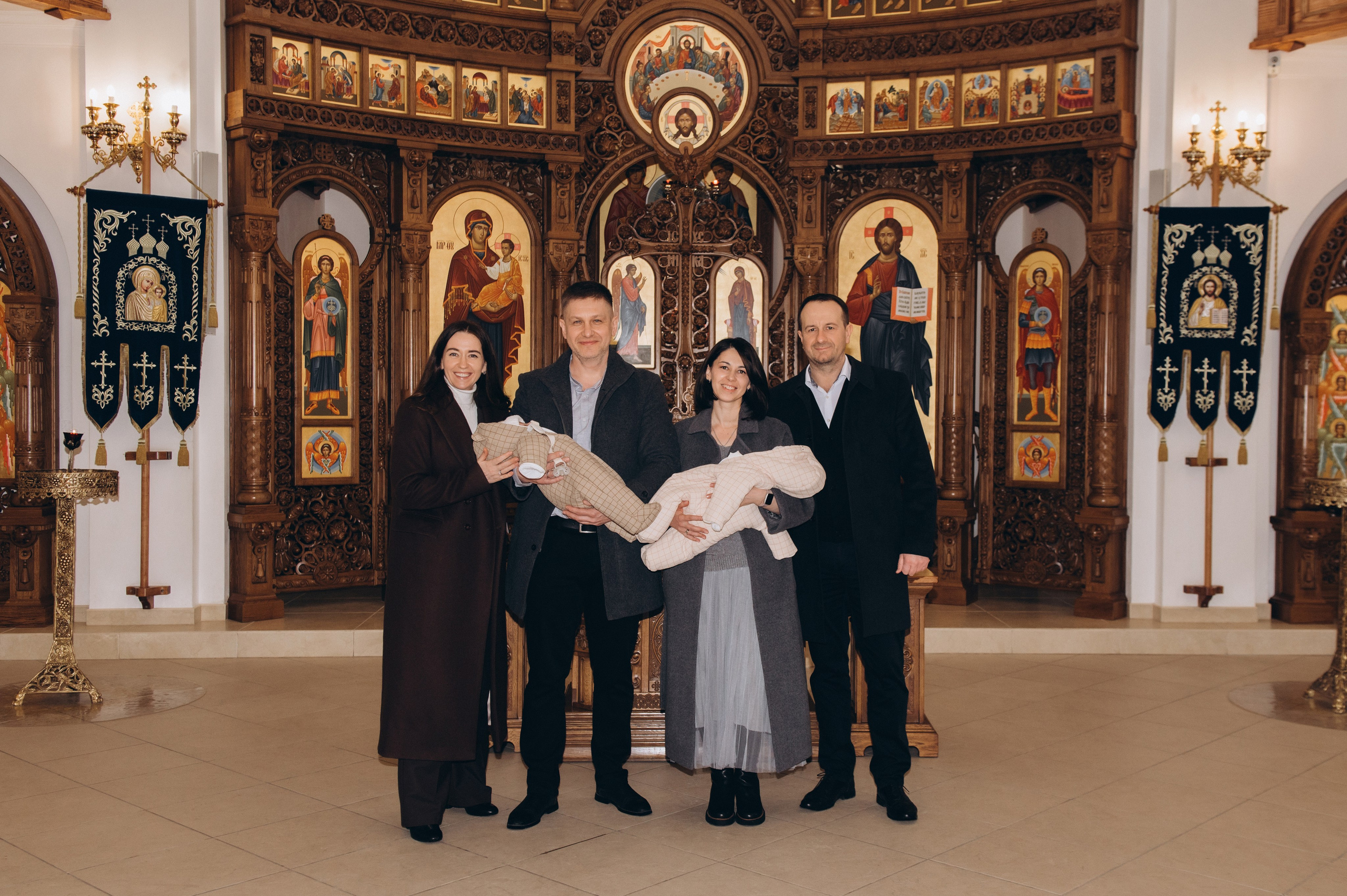 Фотосесія Хрещення Тернопіль, зйомка Хрестин Тернопіль, Храм Різдва Пресвятої Богородиці УГКЦ Тернопіль. Сімейний, дитячий та індивідуальний фотограф в м. Тернопіль, м. Львів