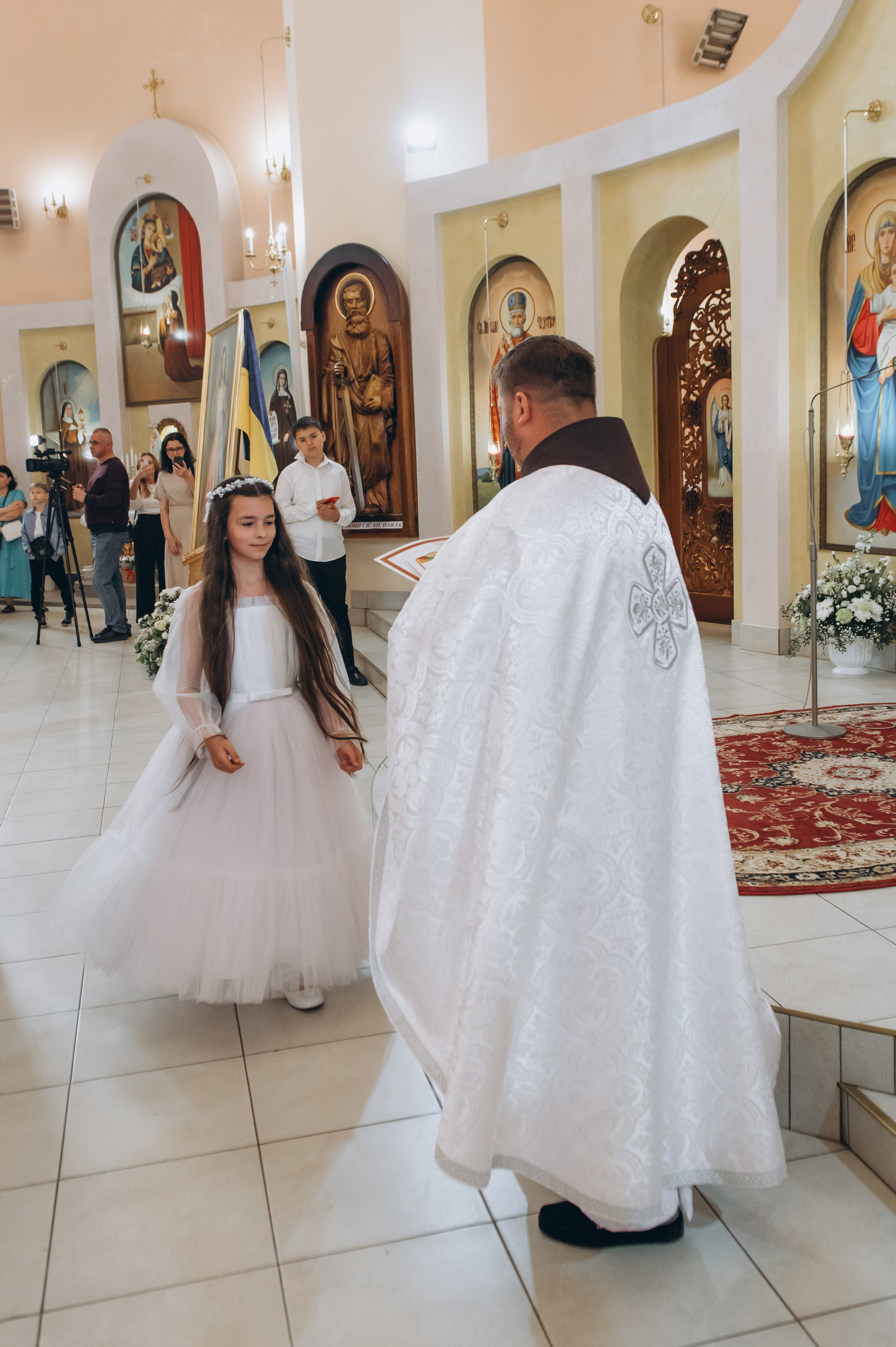 Фотосесія Причастя Тернопіль, зйомка Причастя, фотограф на Причастя Тернопіль, Причастя Львів, церква Петра і Павла. Сімейний, дитячий та індивідуальний фотограф в м. Тернопіль, м. Львів