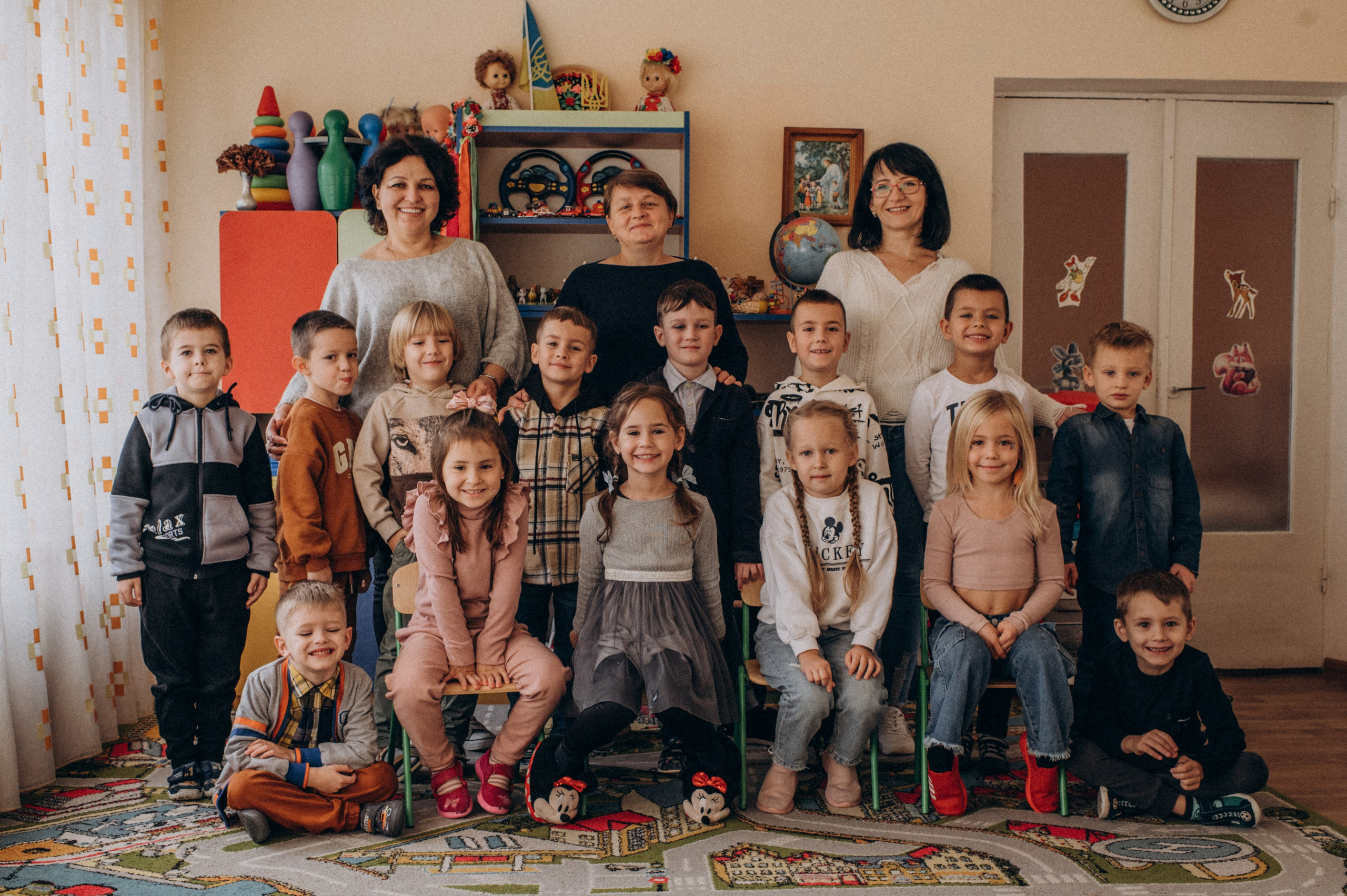 Фотосесія в дитячому садку, фотосесія на віньєтки, випускні фотоальбоми Тернопіль, шкільні фотоальбоми Тернопіль, зйомка випускного садочку. Сімейний, дитячий та індивідуальний фотограф в м. Тернопіль, м. Львів