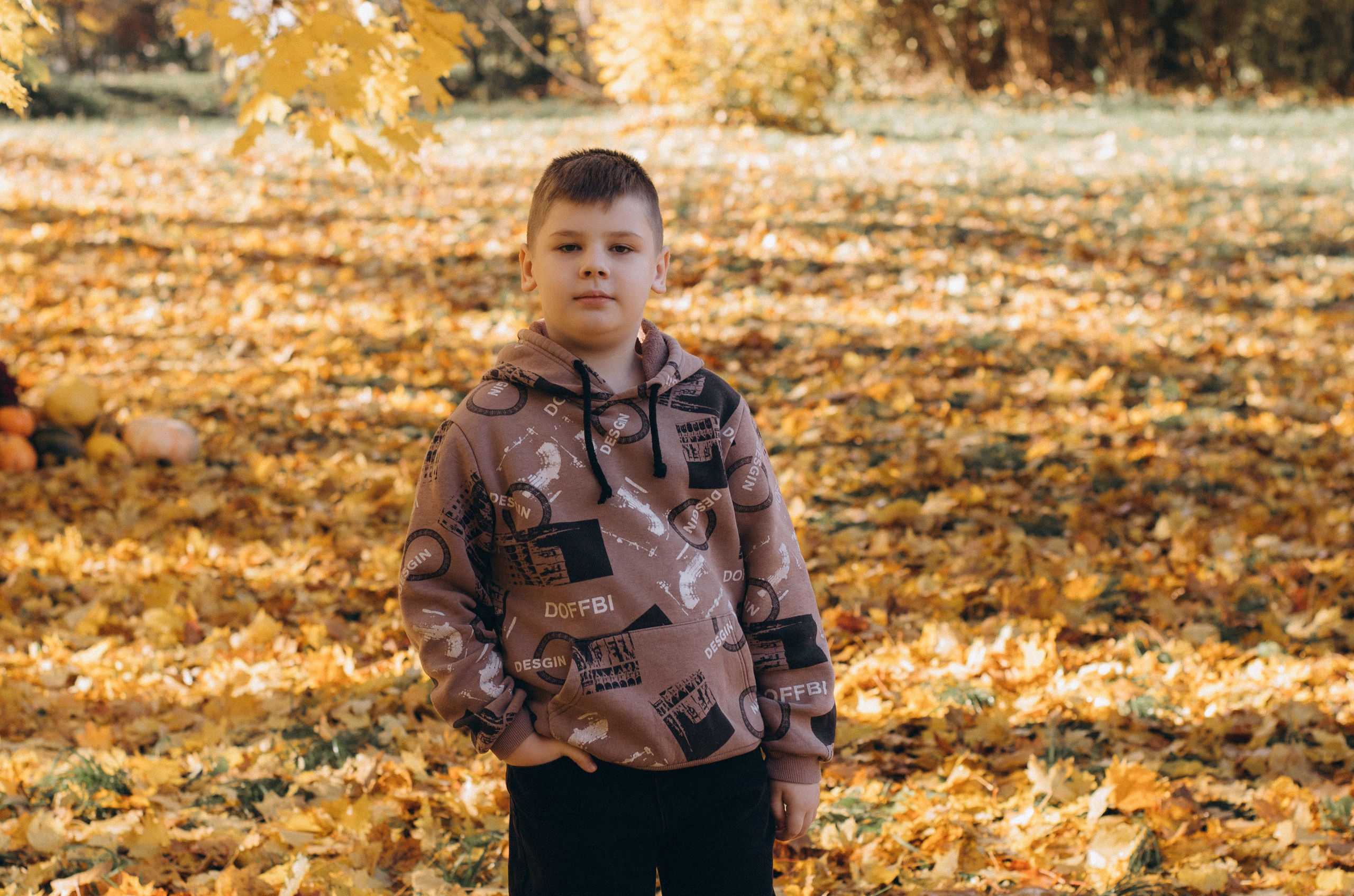 Осіння фотосесія 4 класу на віньєтки, випускні фотоальбоми Тернопіль, фотосесія випускників Тернопіль, шкільний випускний альбом Тернопіль. Сімейний, дитячий та індивідуальний фотограф в м. Тернопіль, м. Львів