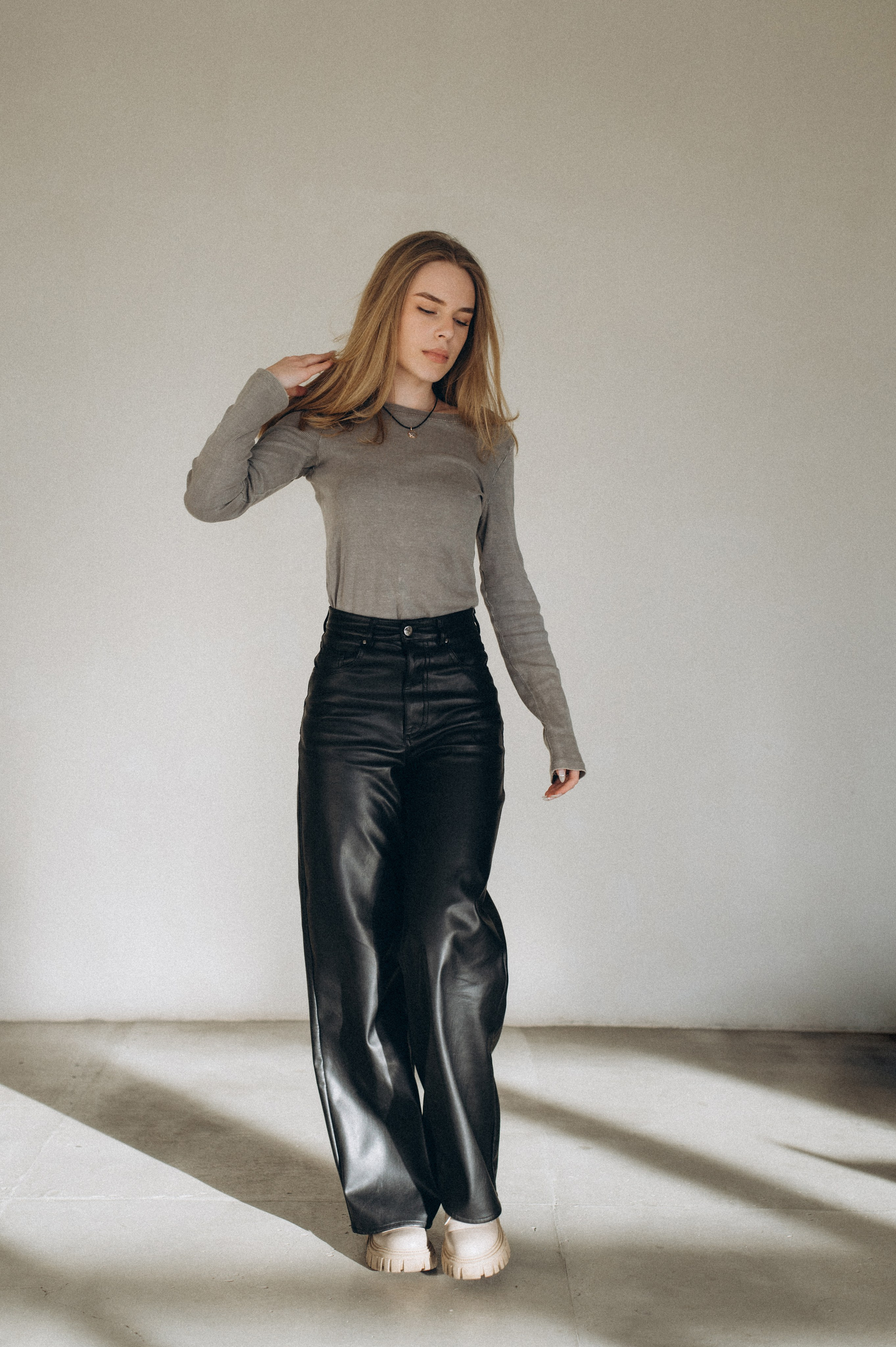 Фотосесія випускників, фотосесія на віньєтки Тернопіль, випускники Тернопіль, випуск 2025. Сімейний, дитячий та індивідуальний фотограф в м. Тернопіль, м. Львів